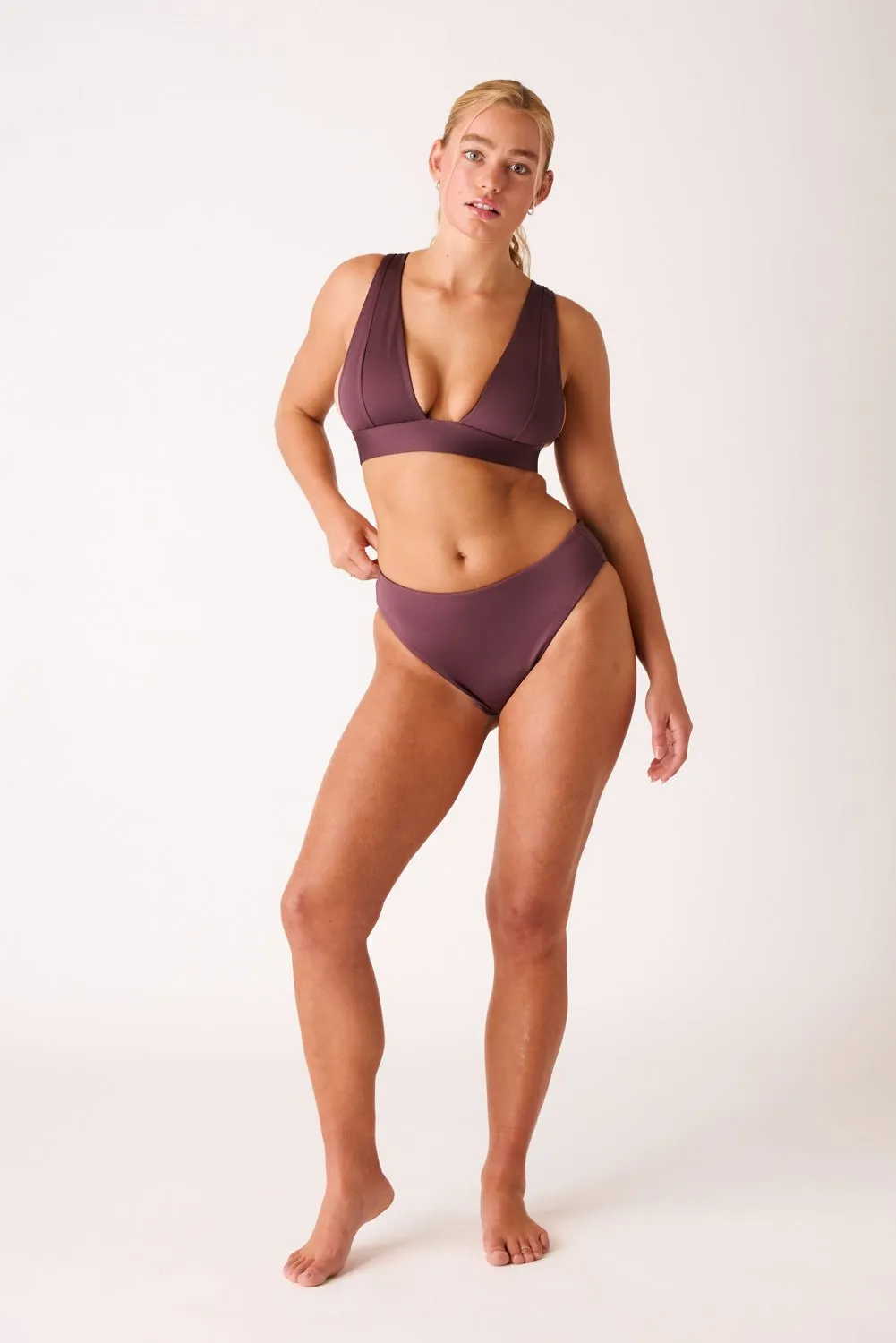 The High-Leg Scrunch Bottom - Fig sold by Londre Bodywear product image thumbnail 3