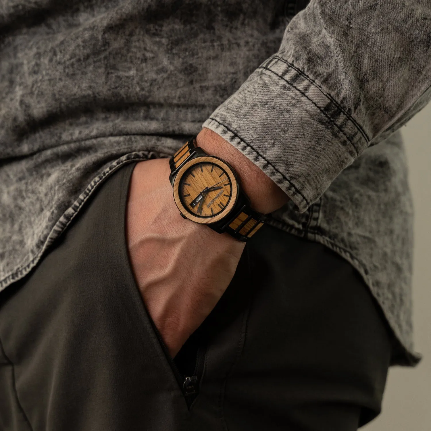 Whiskey Black Barrel 42mm sold by Original Grain product image thumbnail 5