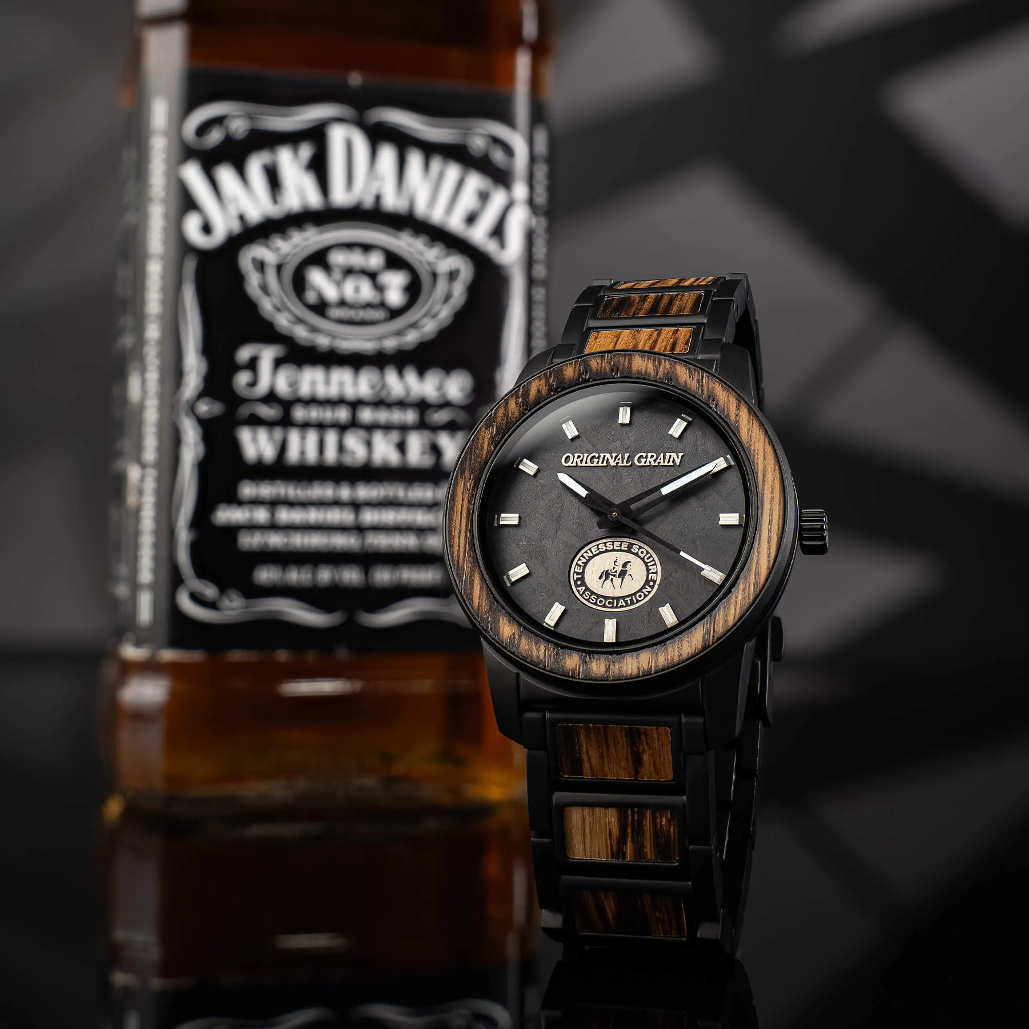 Jack Daniel's Tennessee Squires Barrel 39mm sold by Original Grain product image thumbnail 3
