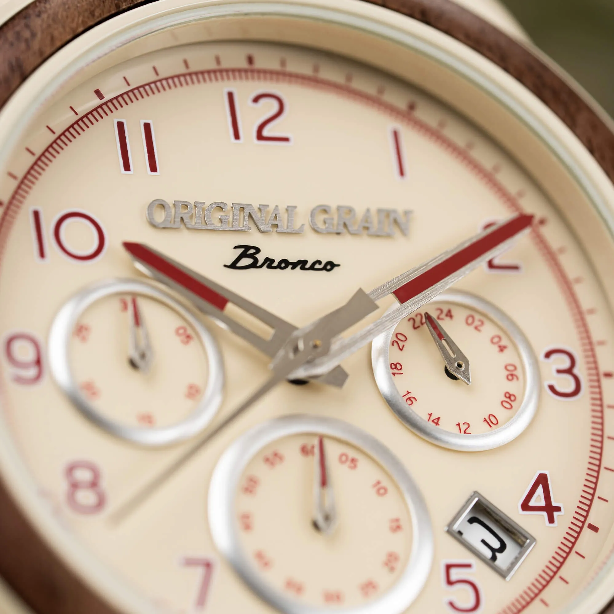 Bronco 60 Year Barrel Chrono 44mm sold by Original Grain product image thumbnail 4