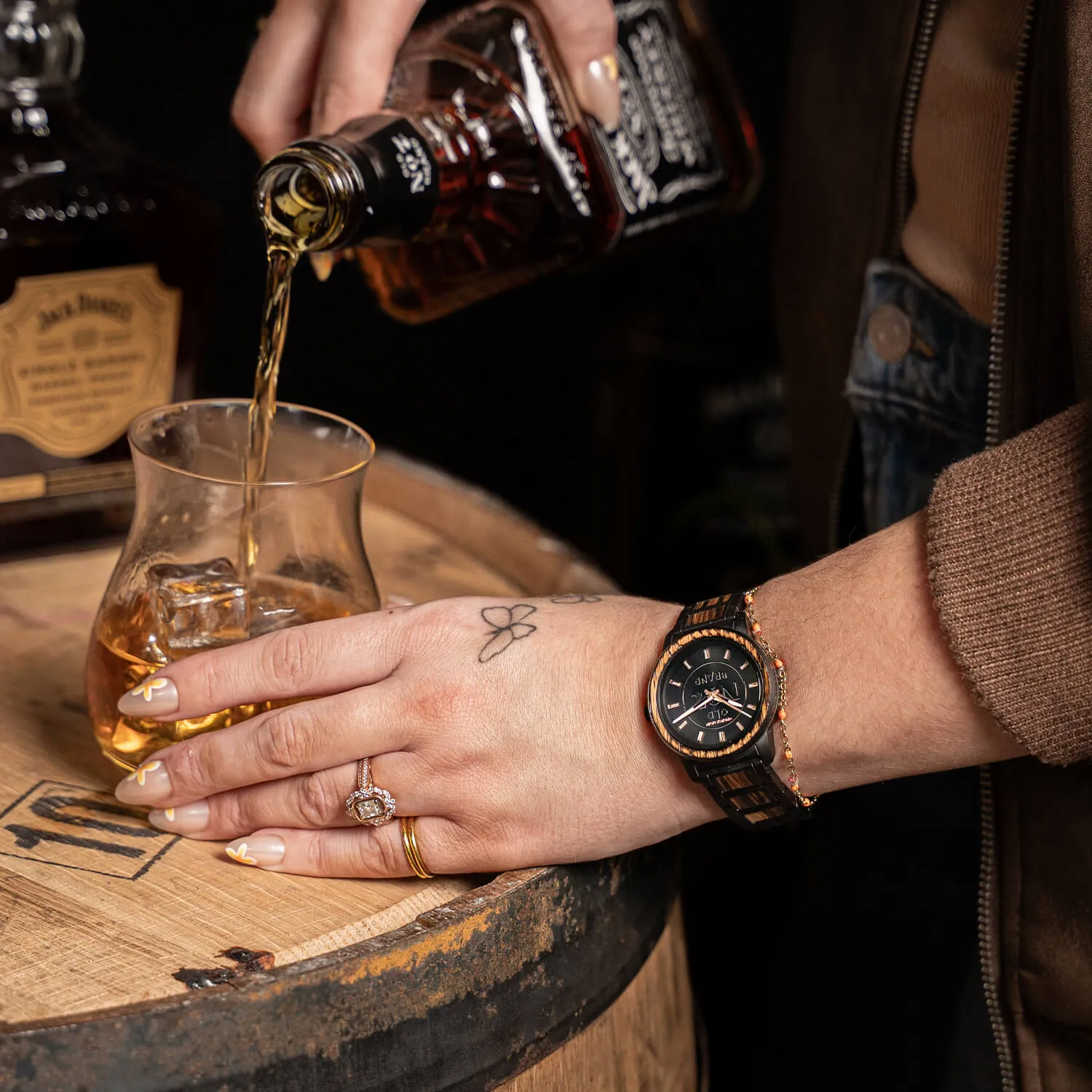 JACK DANIEL'S BLACK WOMENS BARREL 36MM sold by Original Grain product image thumbnail 5