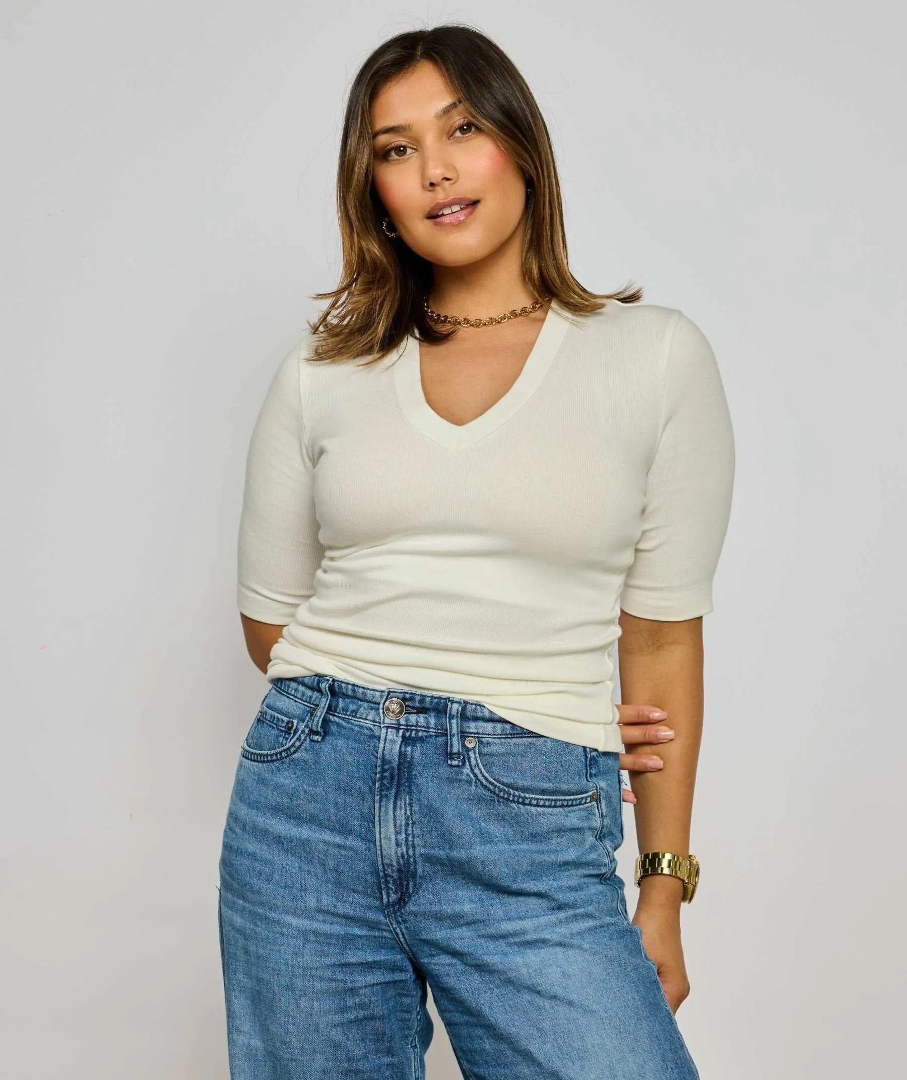 The Riley Ribbed Short Sleeve V-Neck Bra Top sold by SheBird product image thumbnail 2