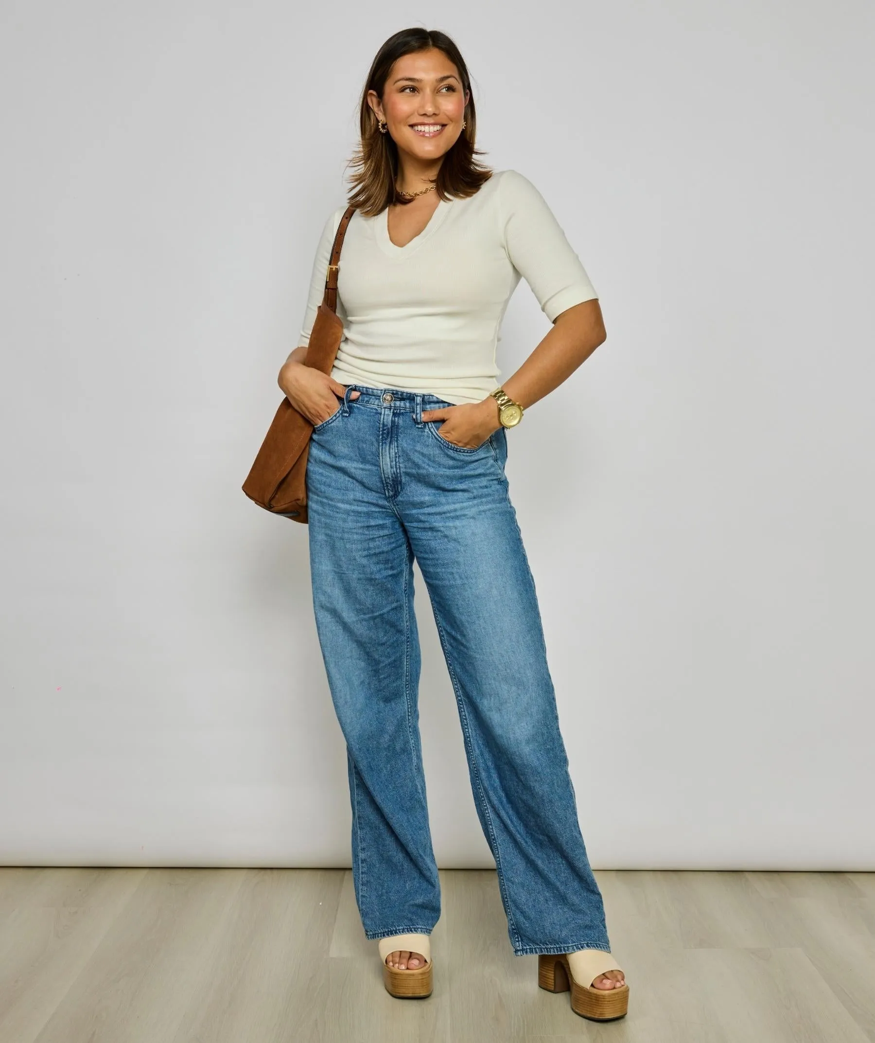 The Riley Ribbed Short Sleeve V-Neck Bra Top sold by SheBird product image thumbnail 3