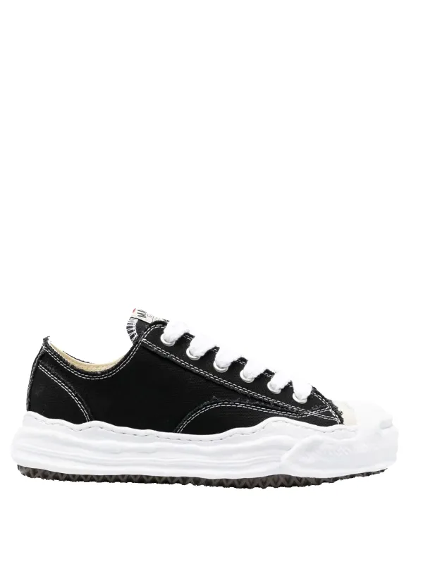 Hank Low-Top Sneakers in Black made by FOUR Amsterdam