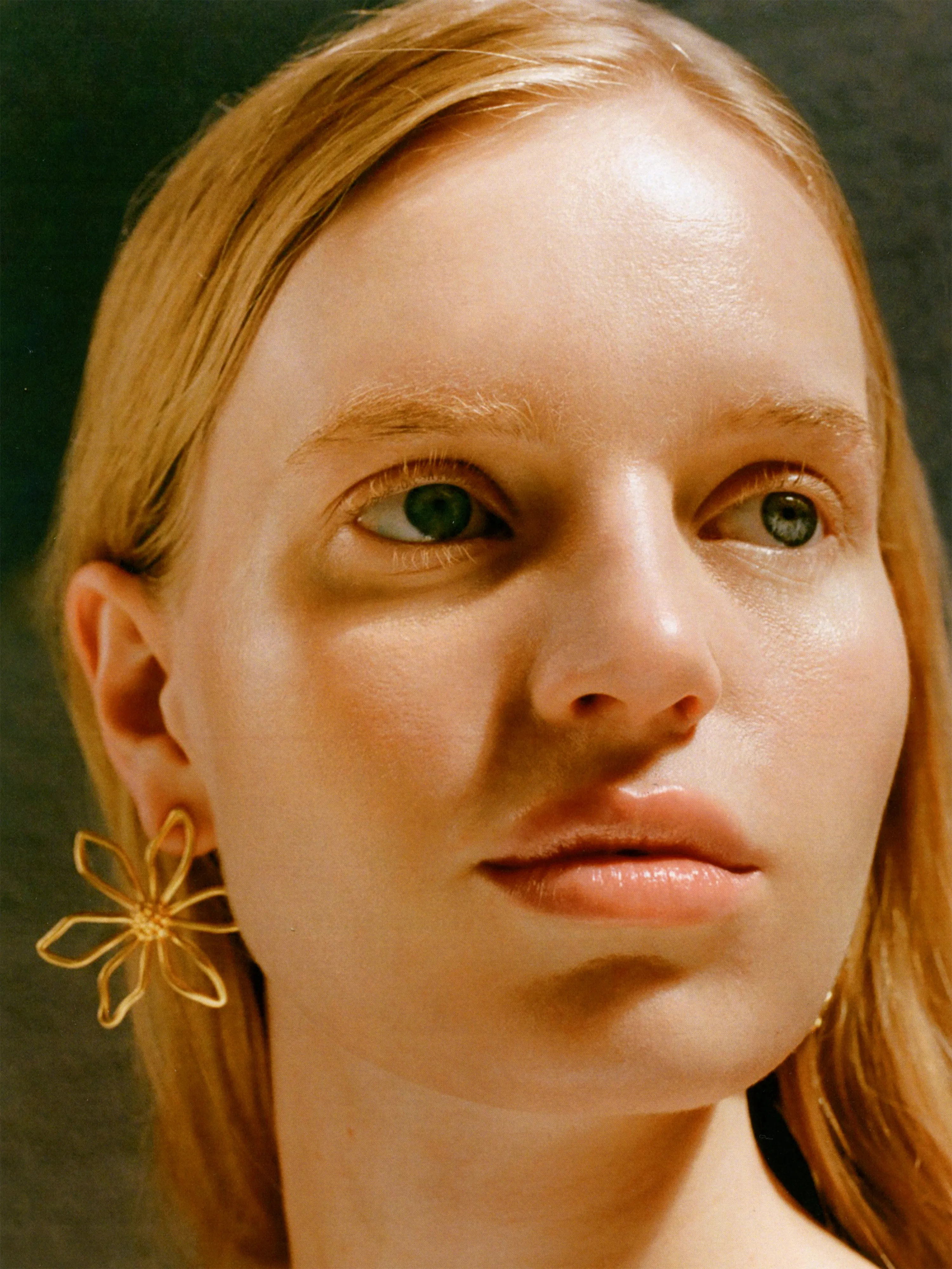 Gumamela Earrings Gold sold by Mais X Frida product image thumbnail 4
