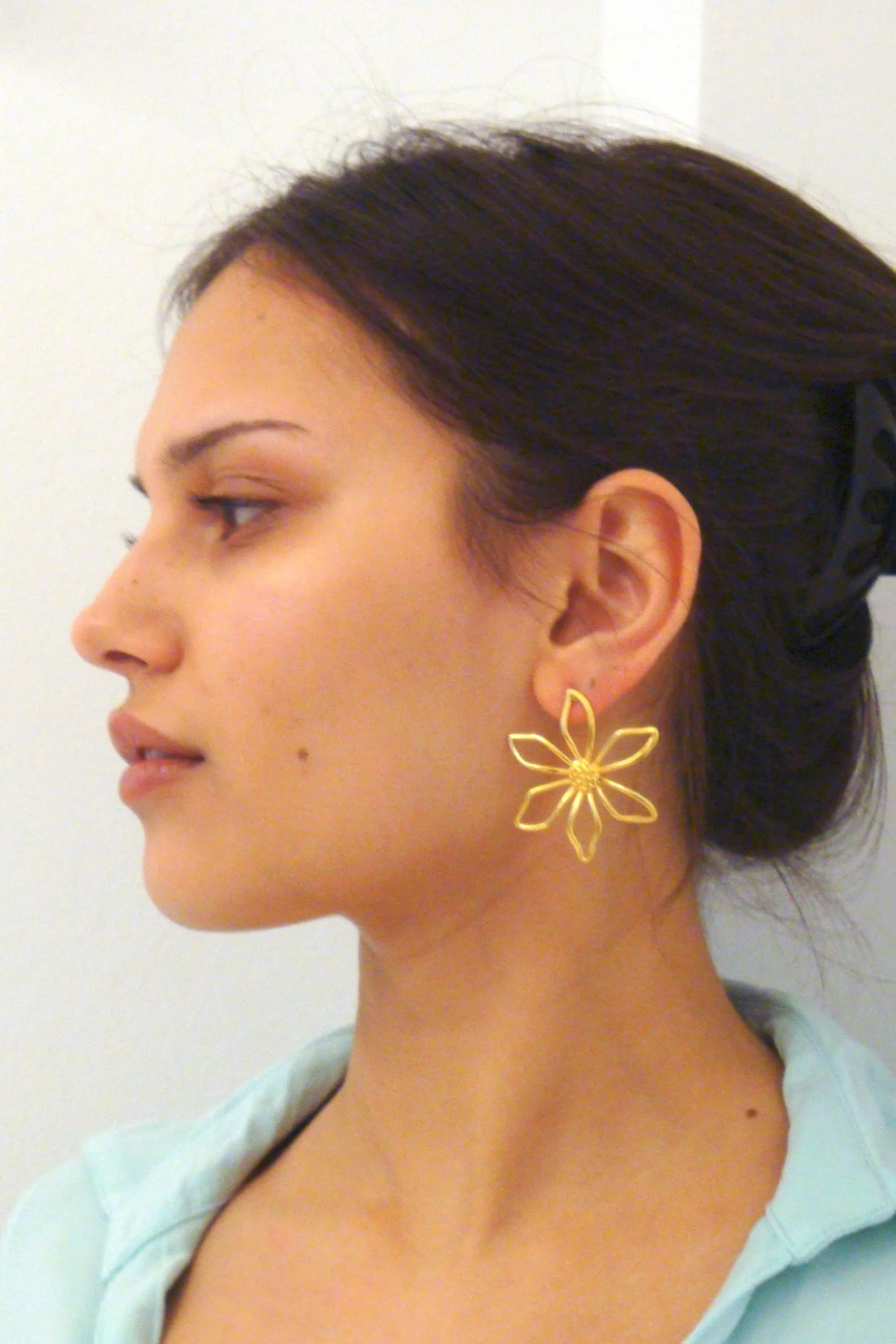 Gumamela Earrings Gold sold by Mais X Frida product image thumbnail 2