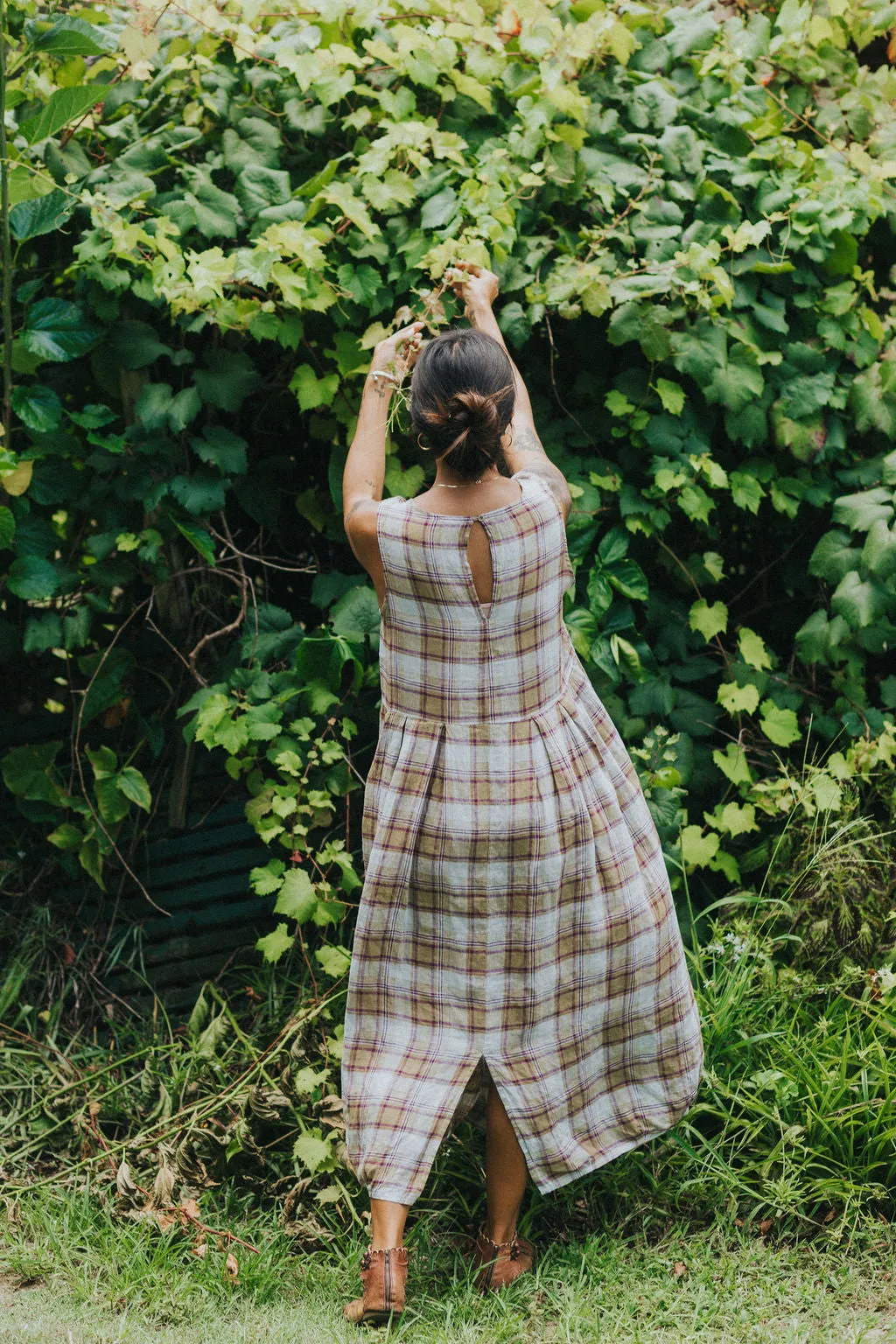 Sartene French Linen Dress in Pistachio Check sold by Montaigne product image thumbnail 4