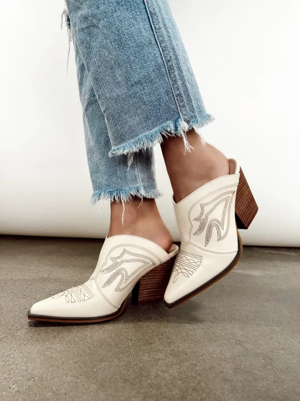 White Cassidy Mule made by LANE 201