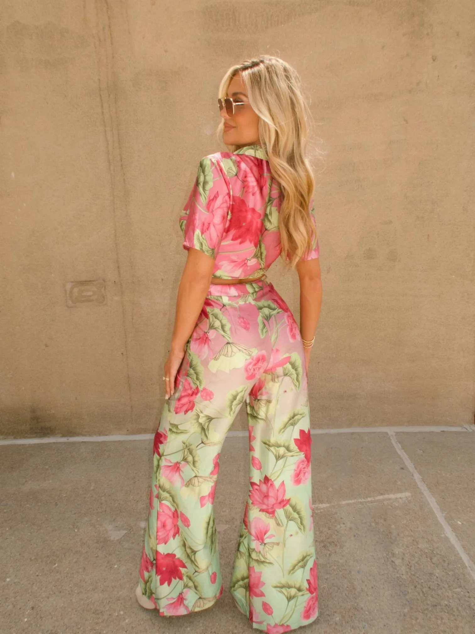 Hibiscus Drinks Top sold by LANE 201 product image thumbnail 2