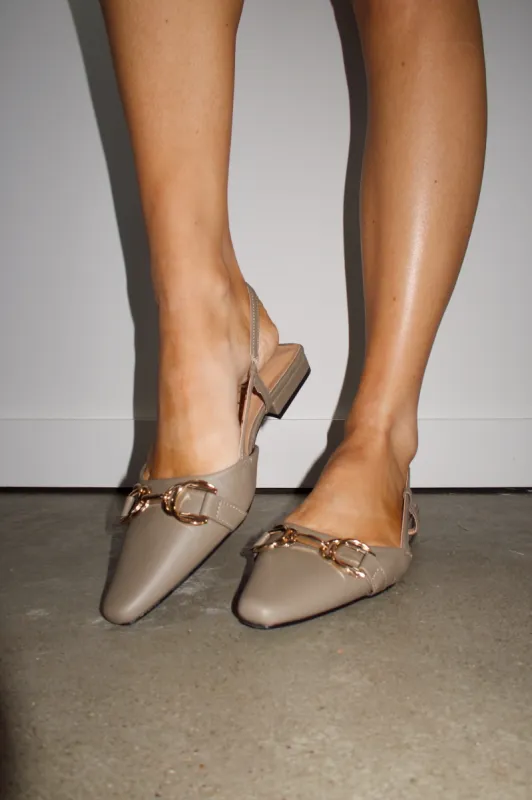 Meredith Flat sold by LANE 201