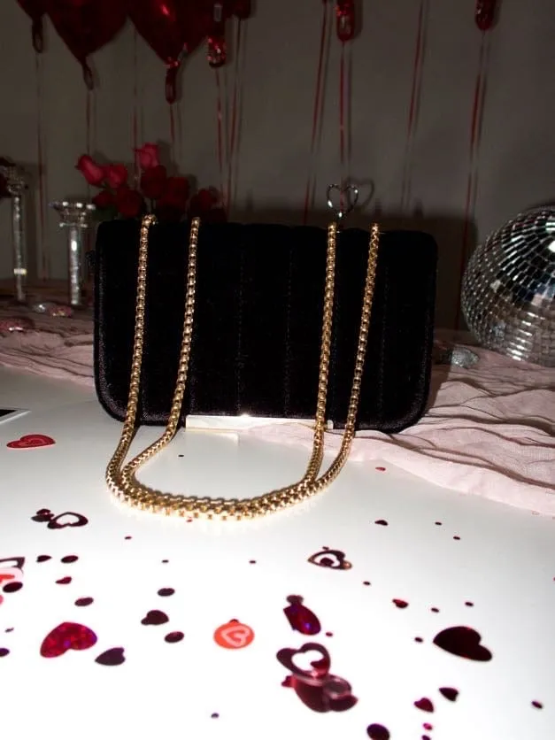 Velvet Chain Shoulder Bag sold by LANE 201 product image thumbnail 4