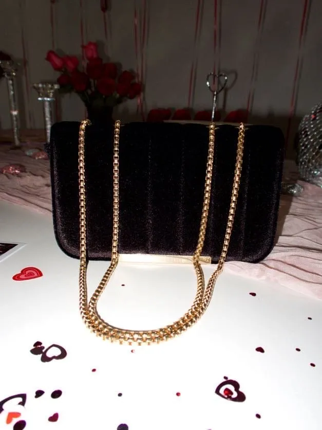 Velvet Chain Shoulder Bag sold by LANE 201 product image thumbnail 5