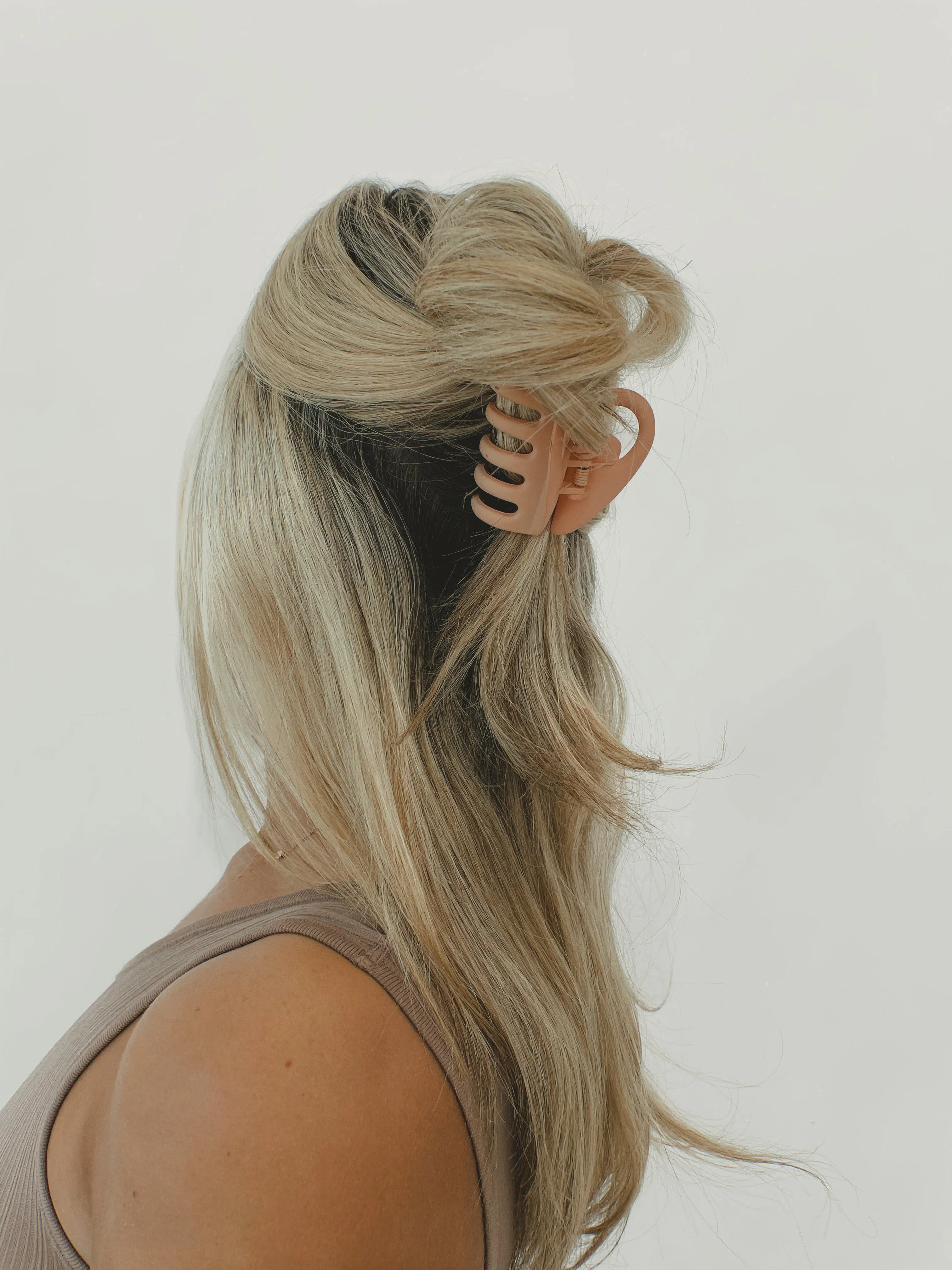 Half Up Claw Clip sold by LANE 201