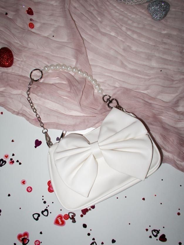 Bow Pearl Chain Bag sold by LANE 201 product image thumbnail 2