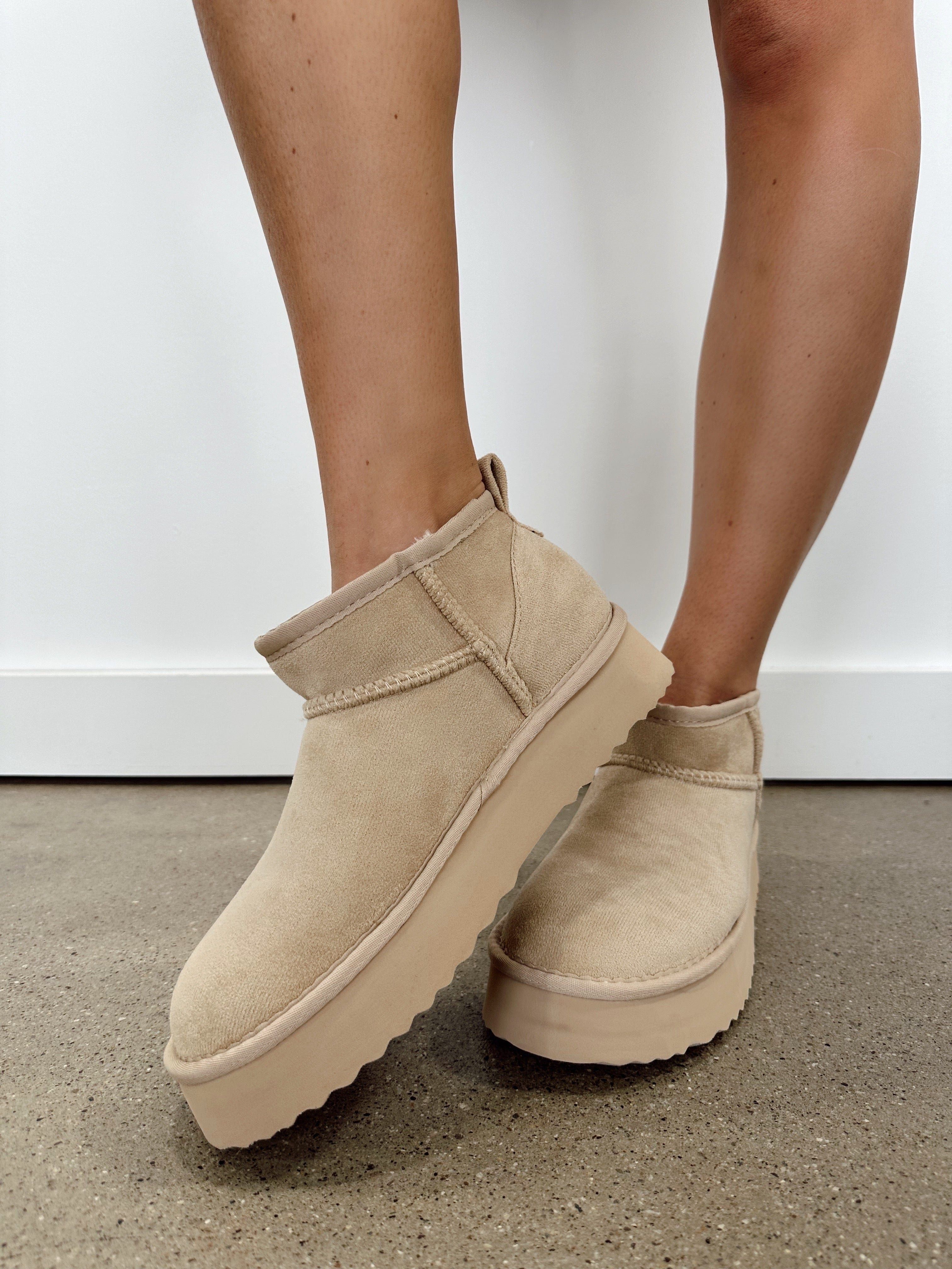 Teddy Platform Boot sold by LANE 201