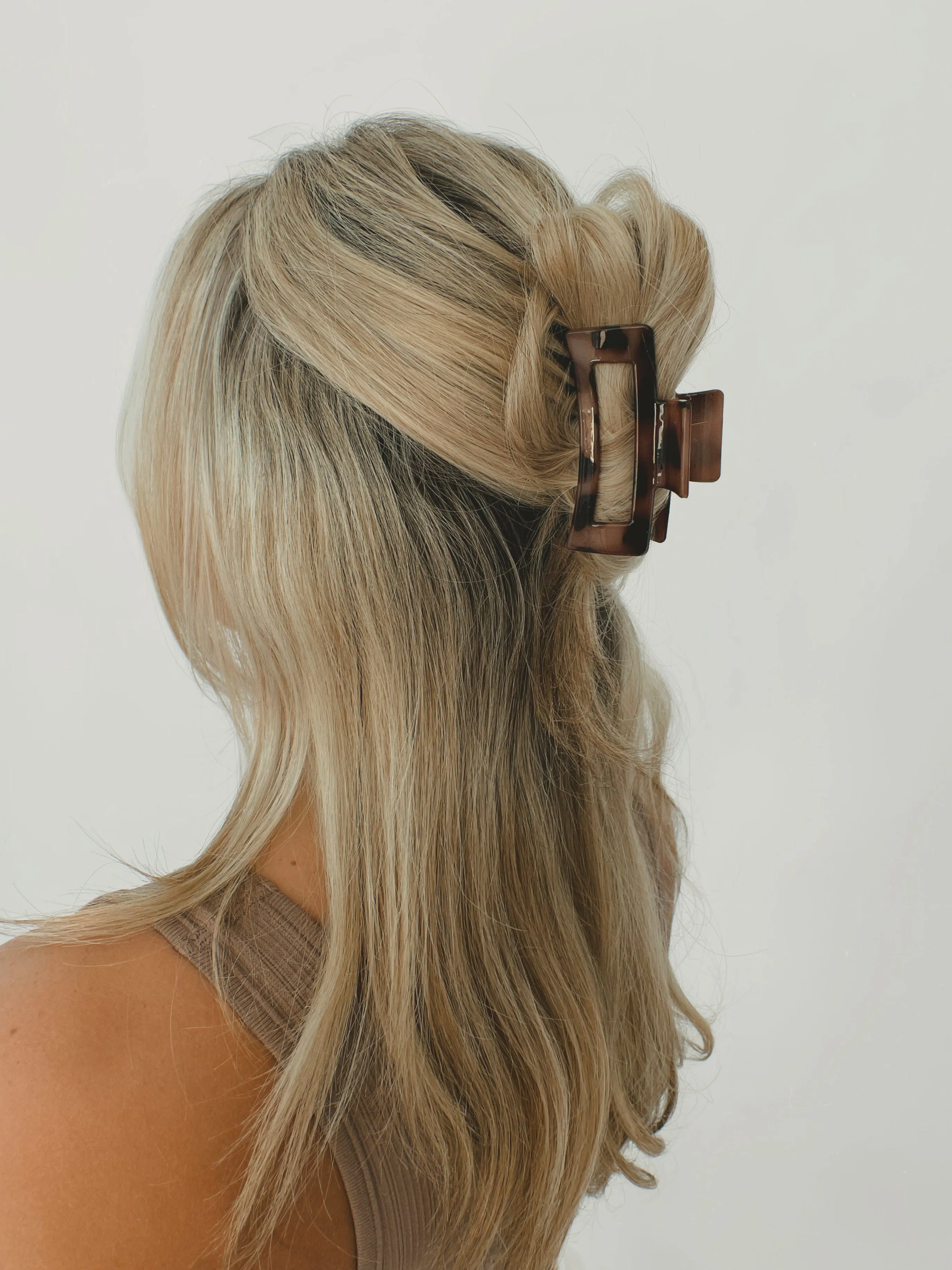 Tortoise Claw Clip sold by LANE 201 product image thumbnail 5