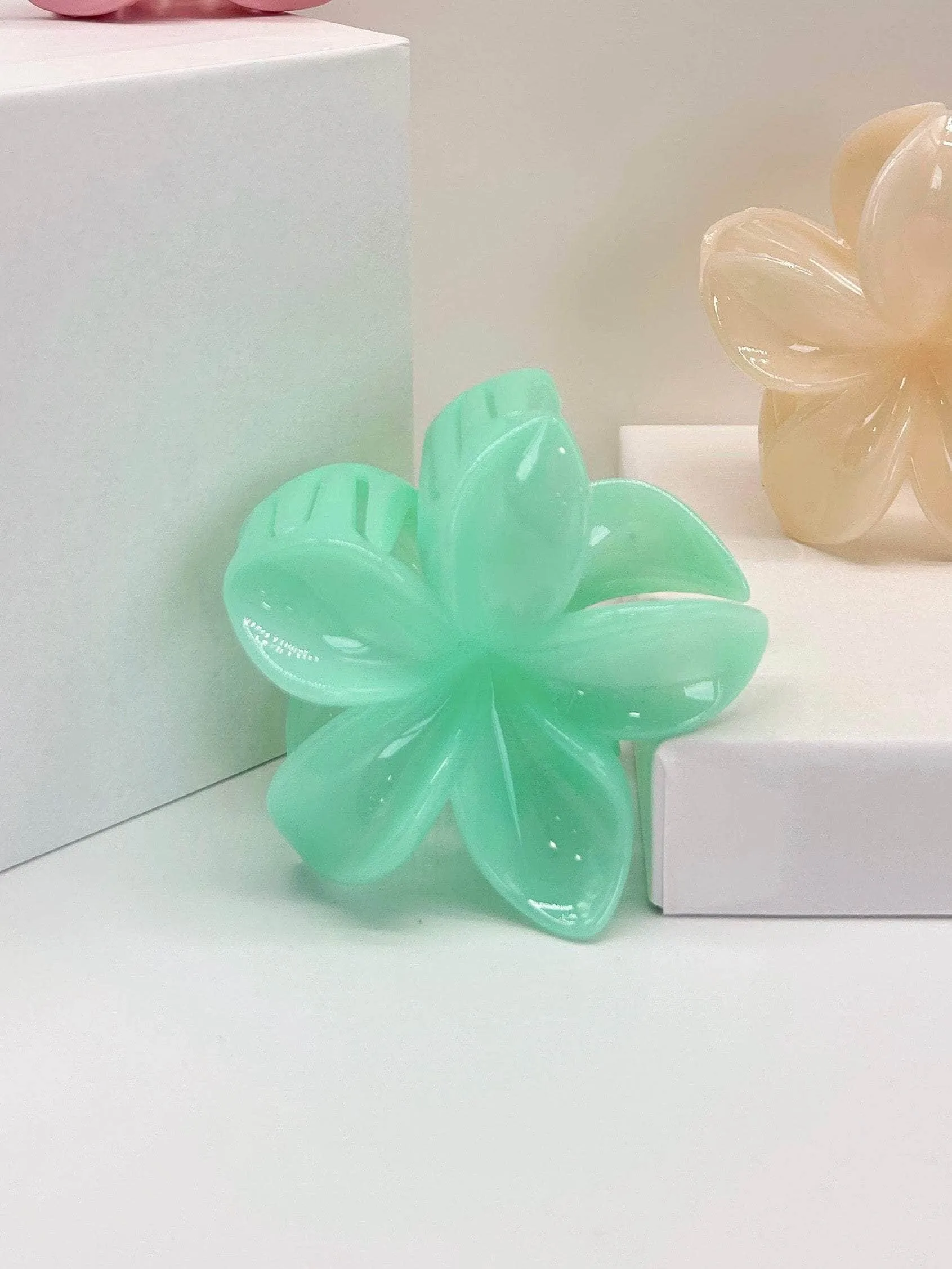 Flower Claw Clip sold by LANE 201 product image thumbnail 3