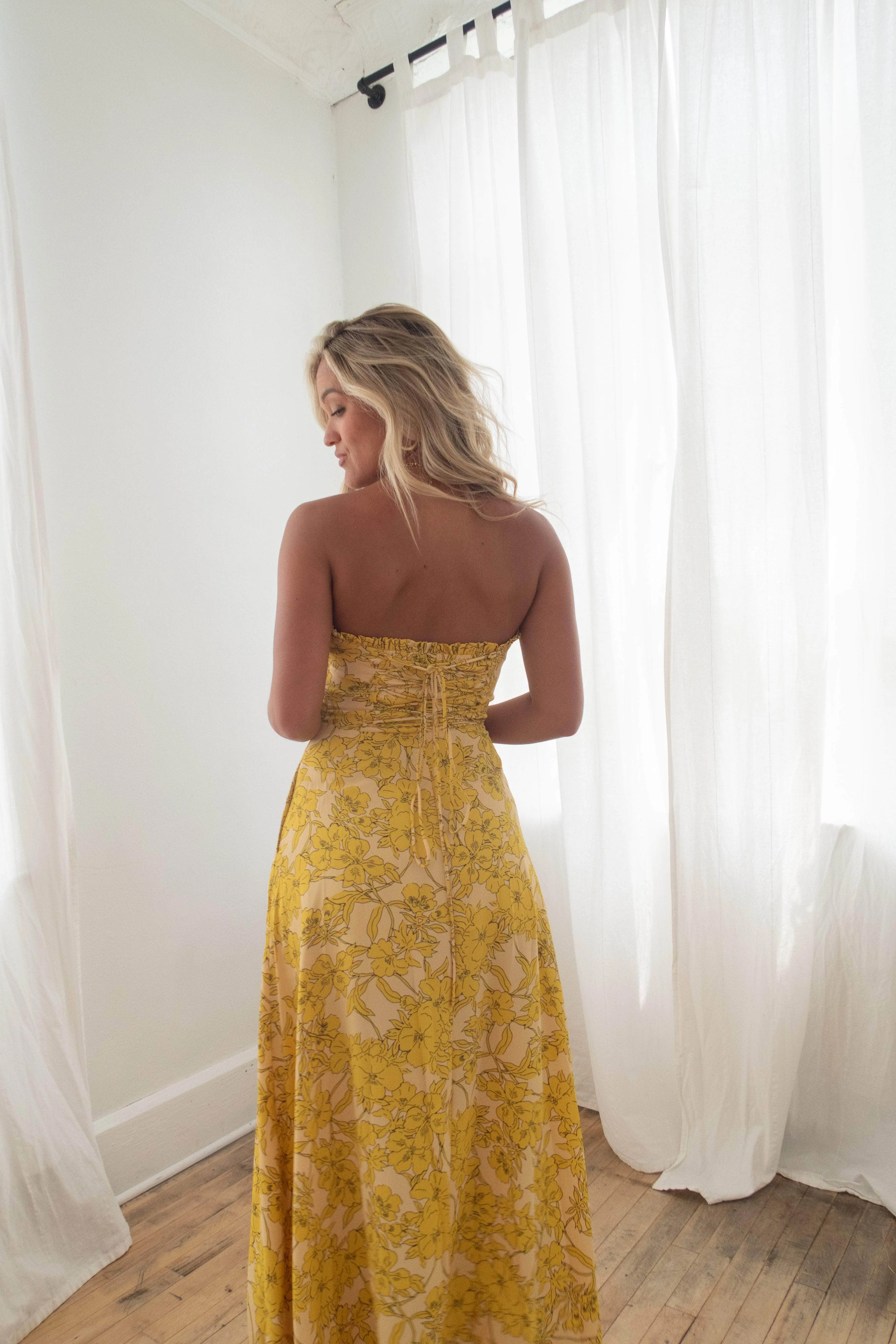 Capri Garden Midi Dress sold by LANE 201 product image thumbnail 3