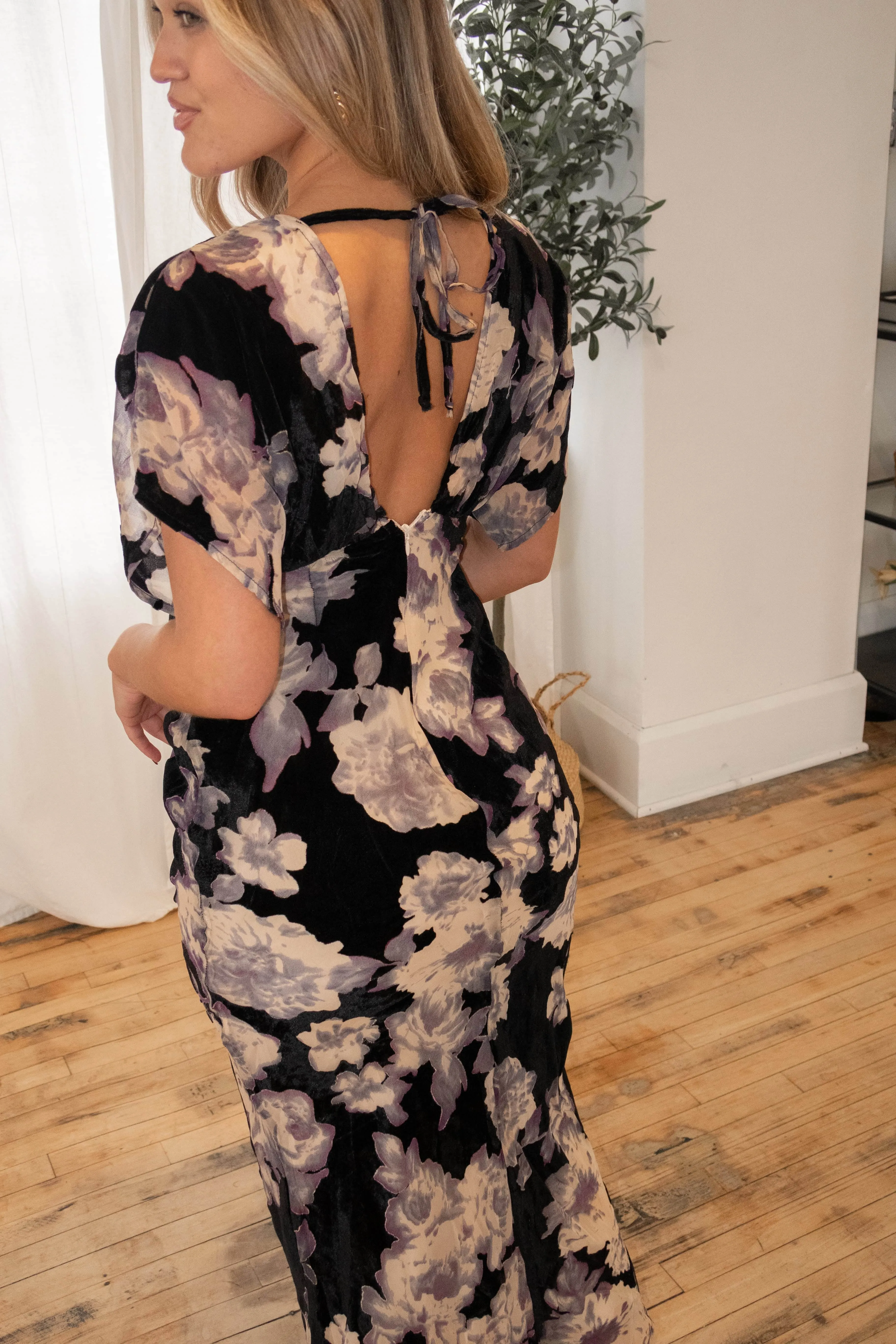 Romantic Plans Velvet Dress sold by LANE 201 product image thumbnail 2