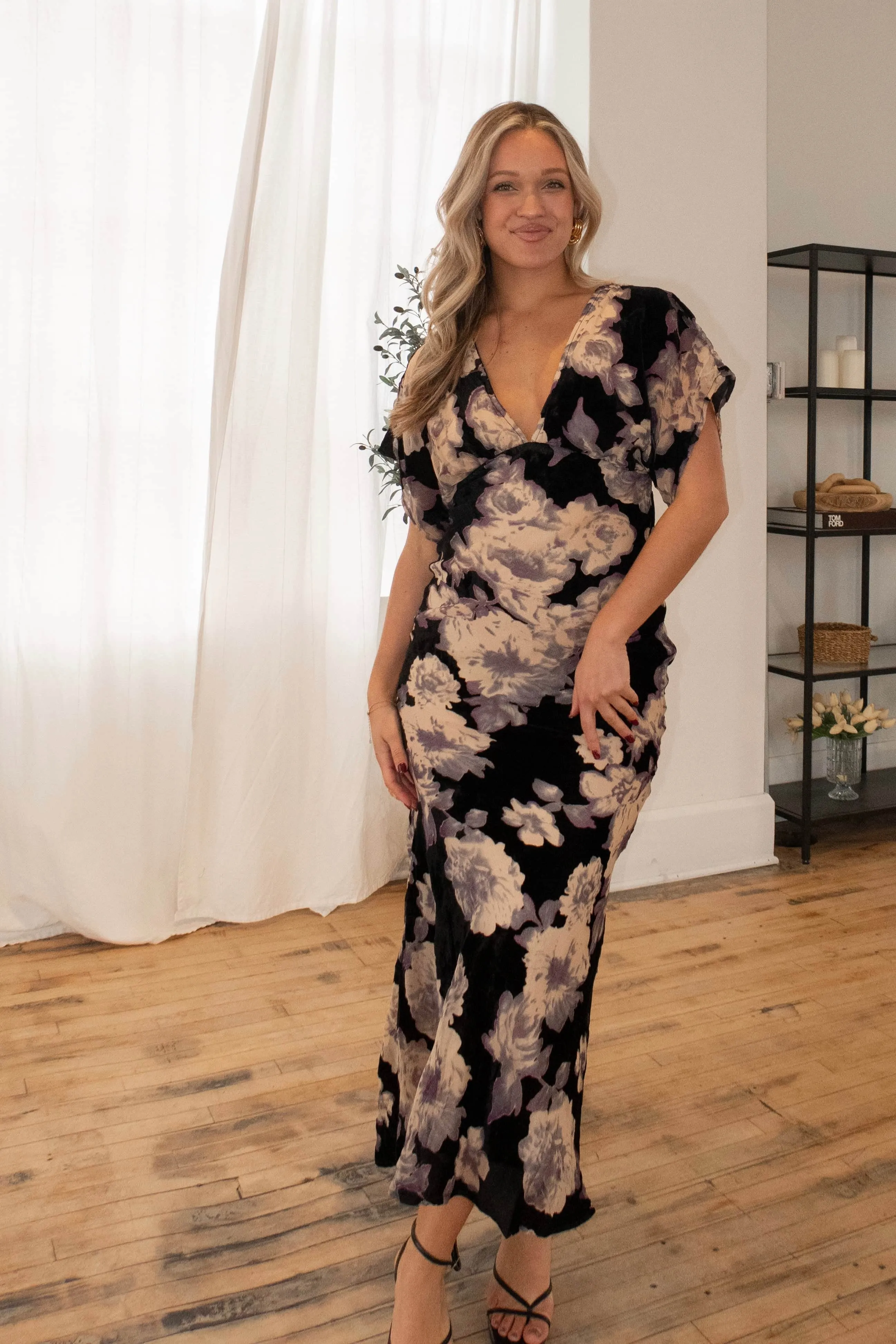 Romantic Plans Velvet Dress sold by LANE 201 product image thumbnail 4