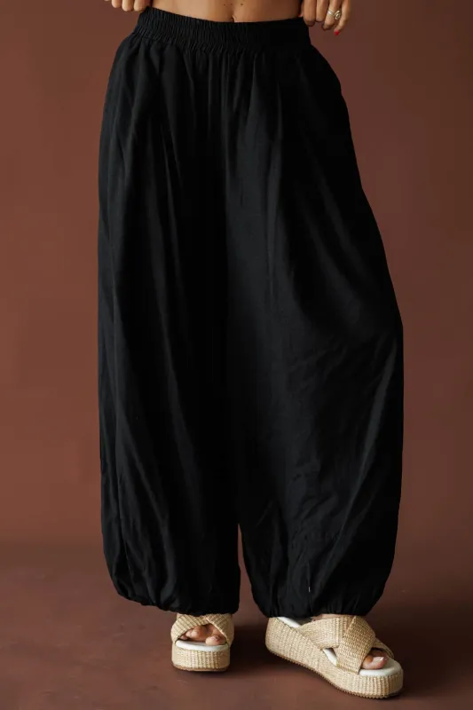 Balloon Fit Elastic Waist Pants made by Klesis