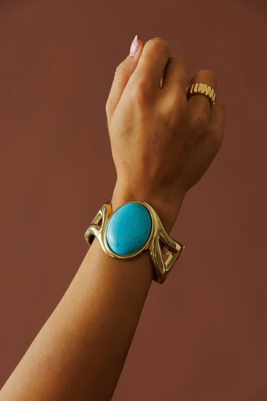 Oval Turquoise Bracelet made by Fame Accessories