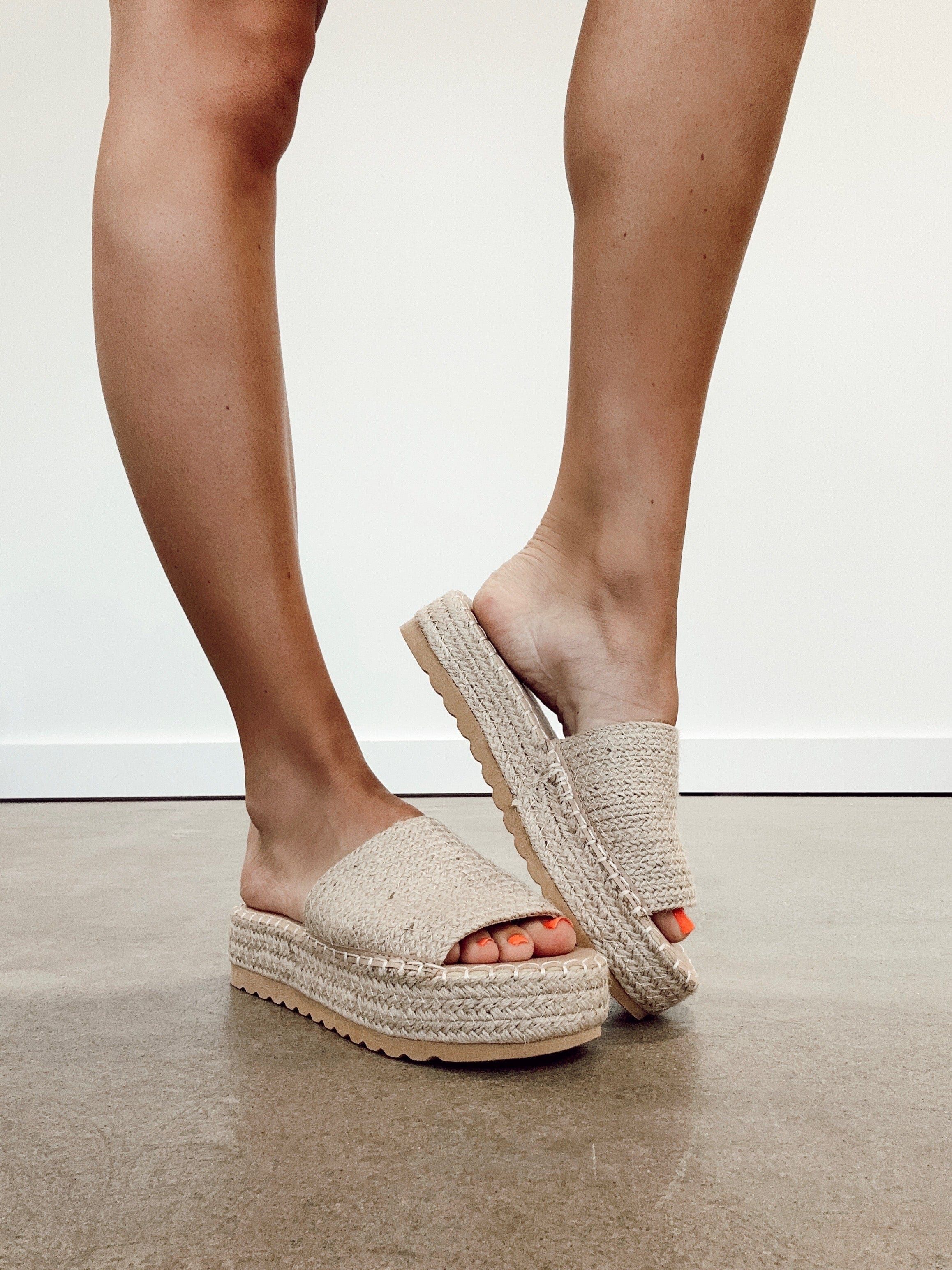 Vanessa Raffia Slide sold by LANE 201 product image thumbnail 6