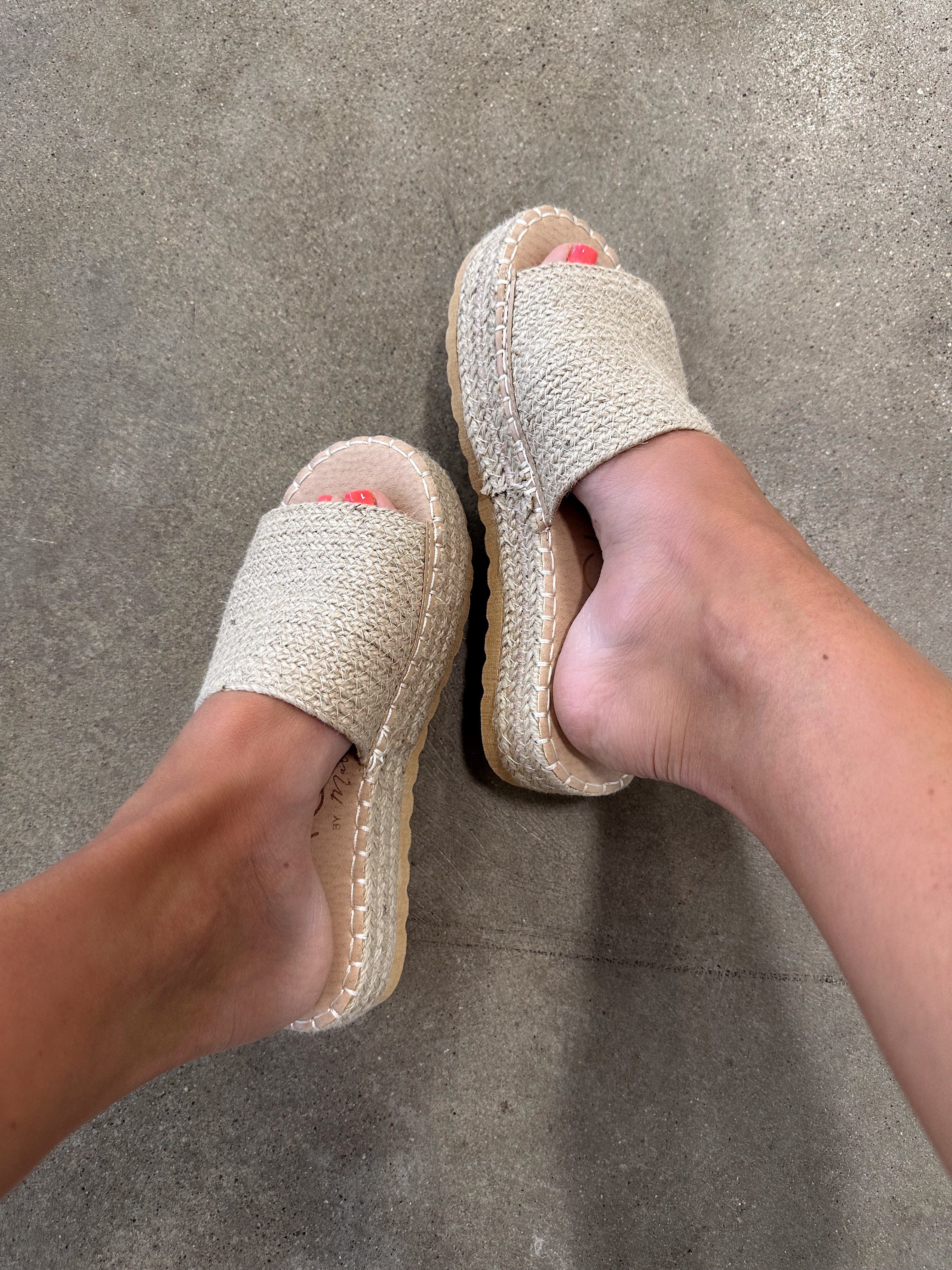 Vanessa Raffia Slide sold by LANE 201 product image thumbnail 3