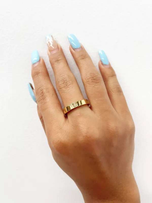 Page Six Ring sold by LANE 201