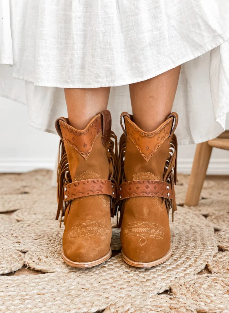 Dixie Vintage Suede Boots sold by Mahiya product image thumbnail 2