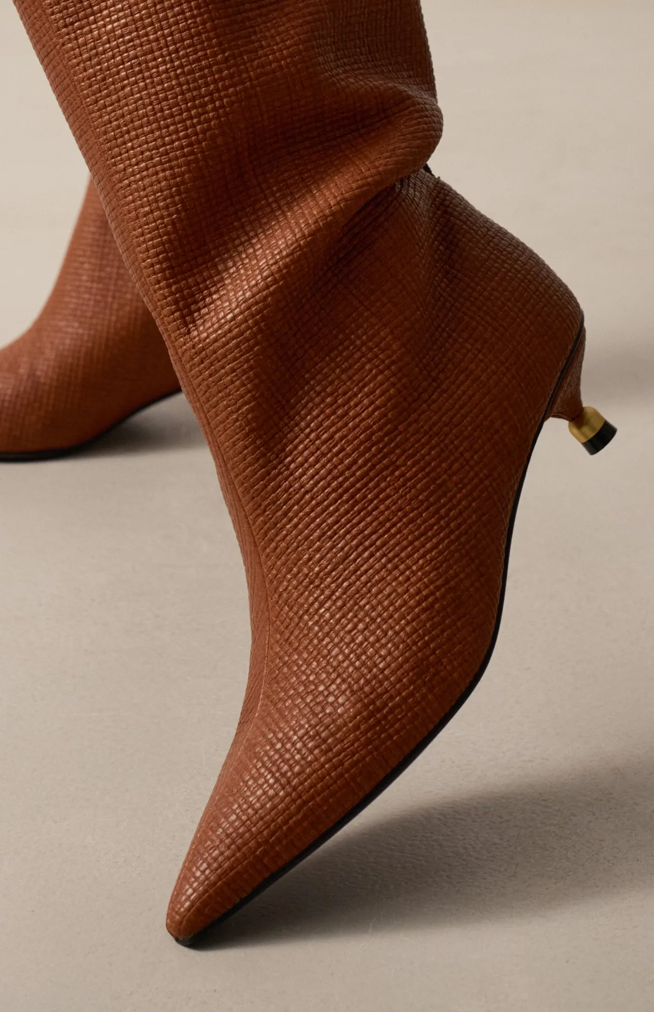 LISA BROWN JUTE sold by Vanda Novak product image thumbnail 4