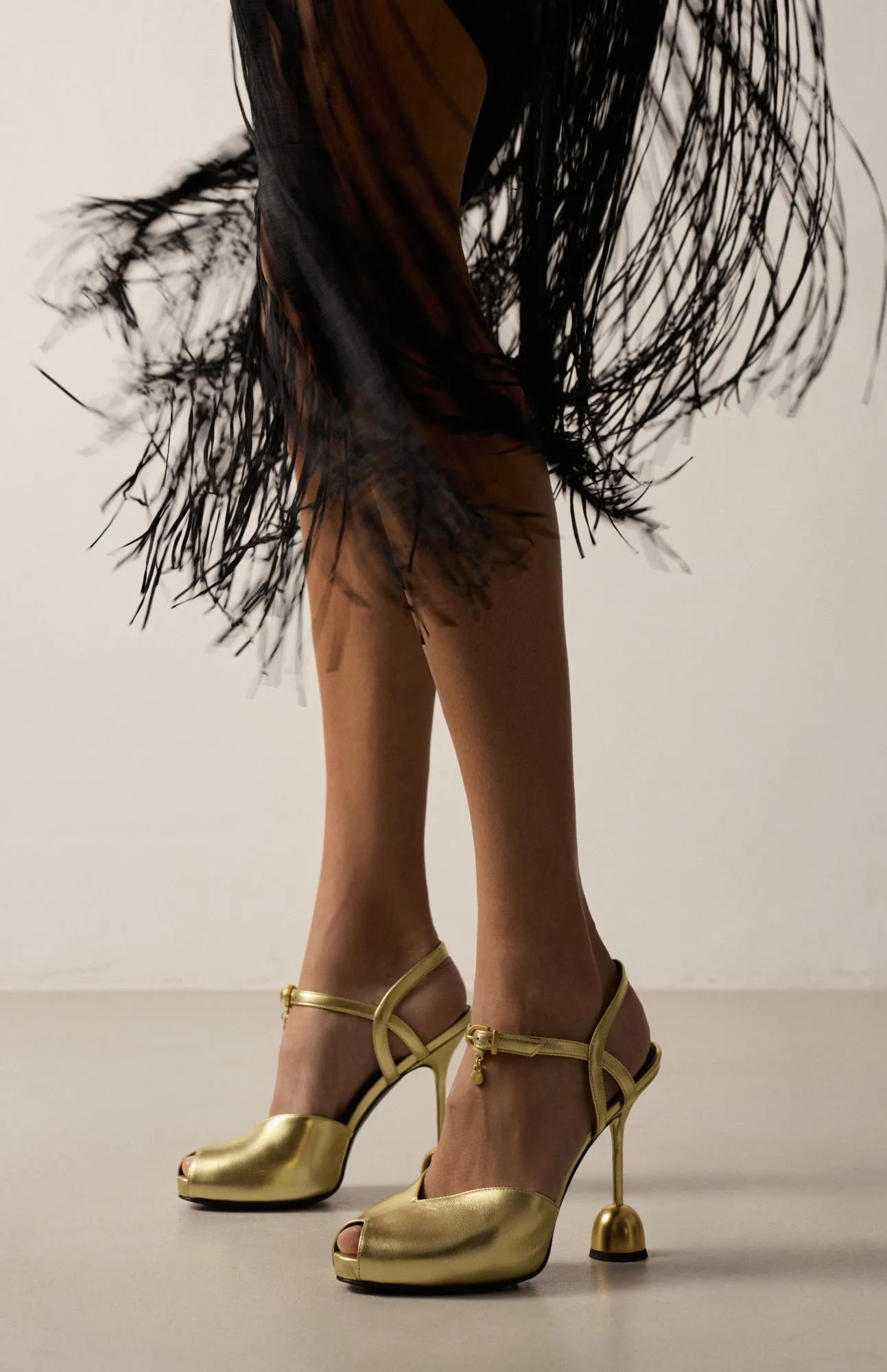 MARILYN METALLIC GOLD sold by Vanda Novak product image thumbnail 2