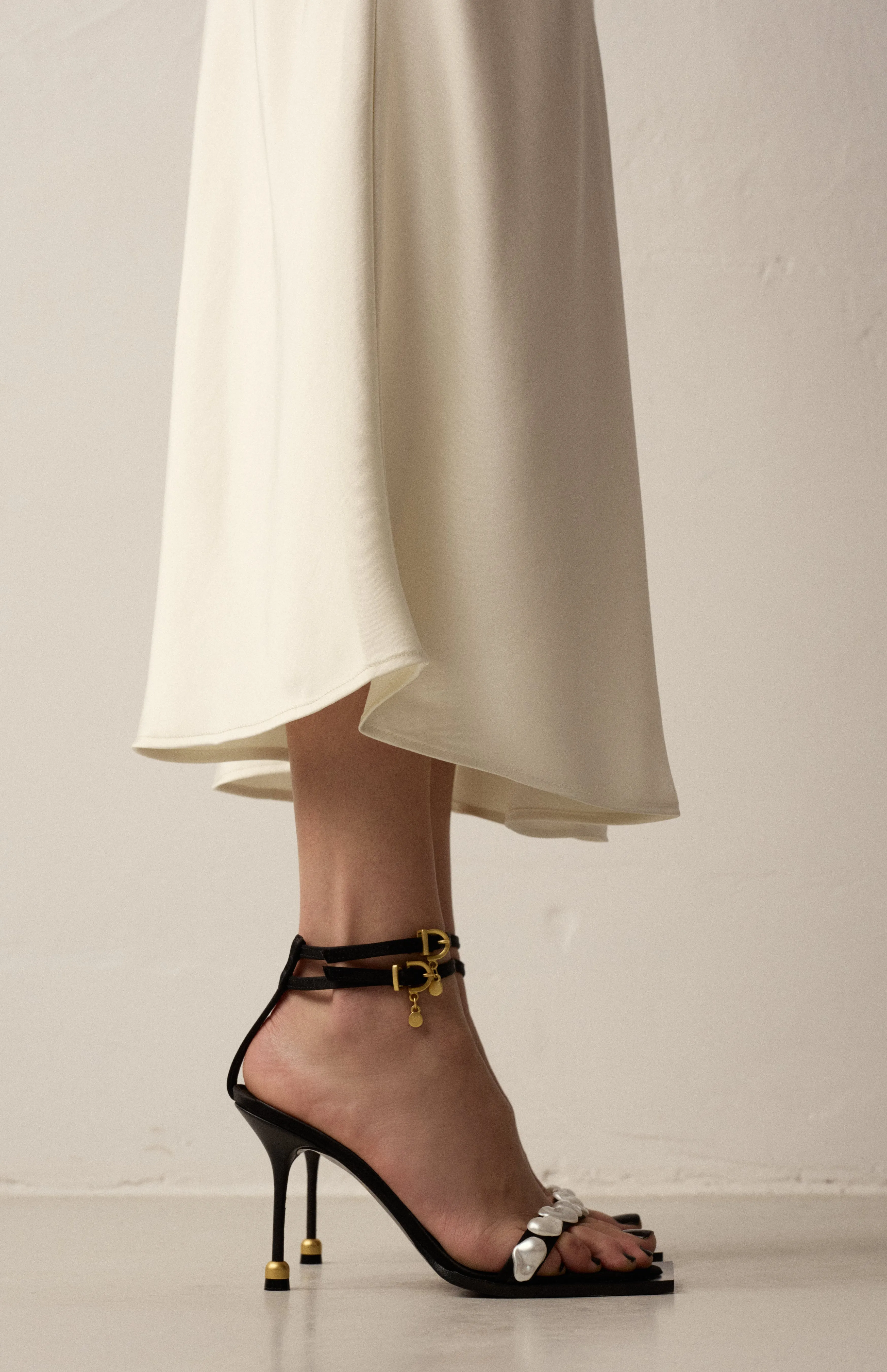 CARRIE MIDNIGHT PEARL sold by Vanda Novak product image thumbnail 3