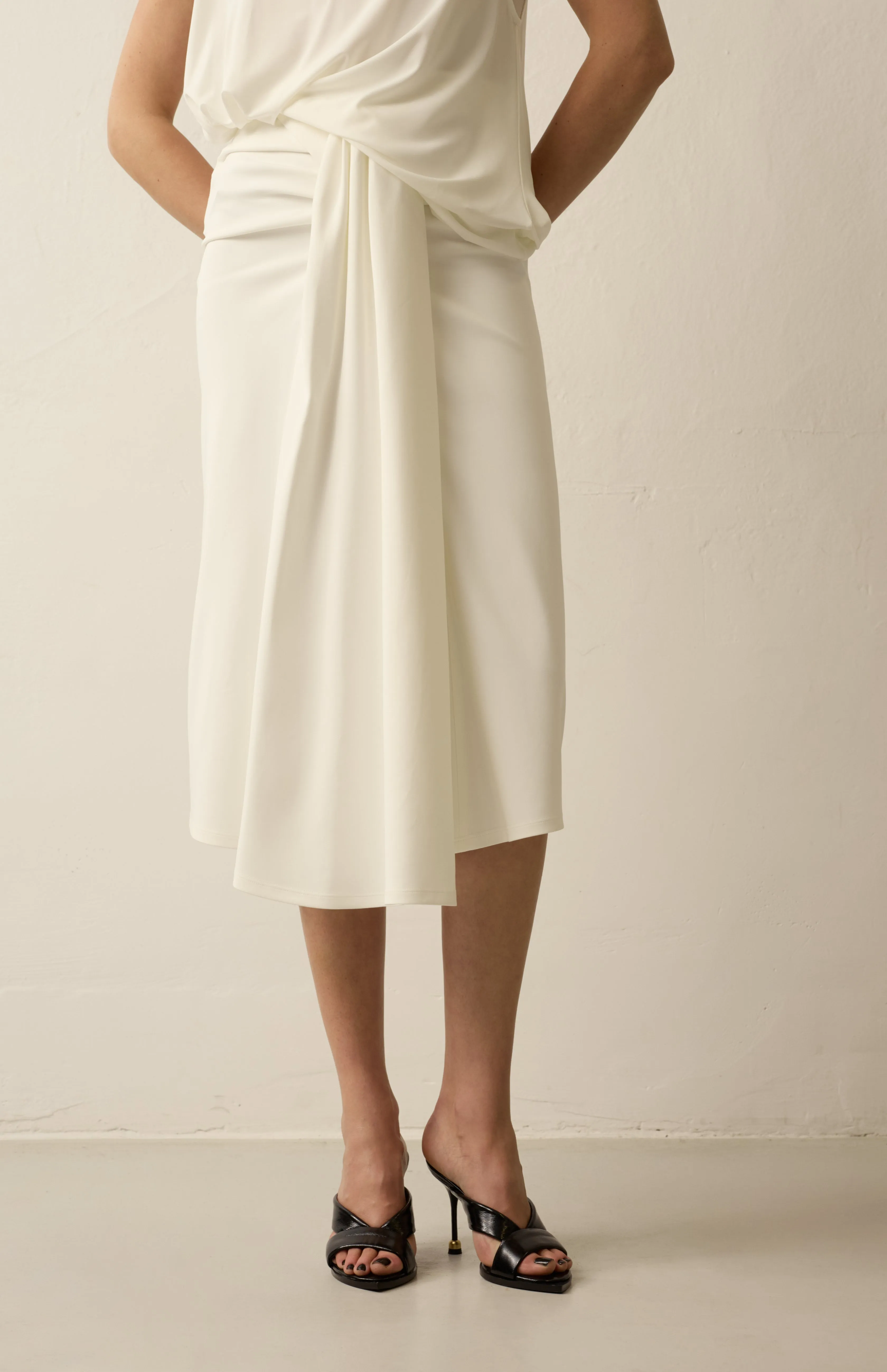 MILA WET BLACK sold by Vanda Novak product image thumbnail 3