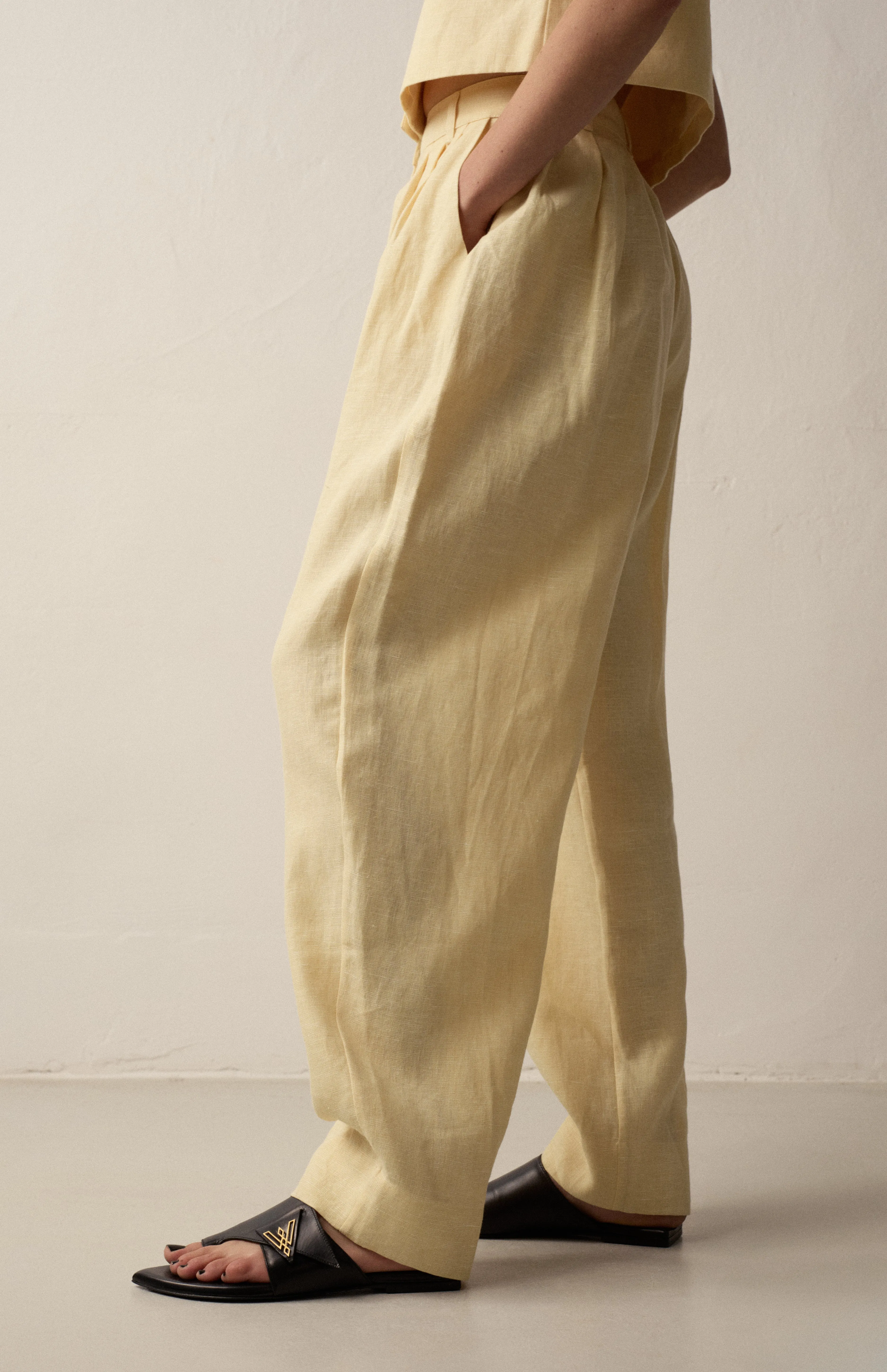 ABBY DEEP BLACK sold by Vanda Novak product image thumbnail 3