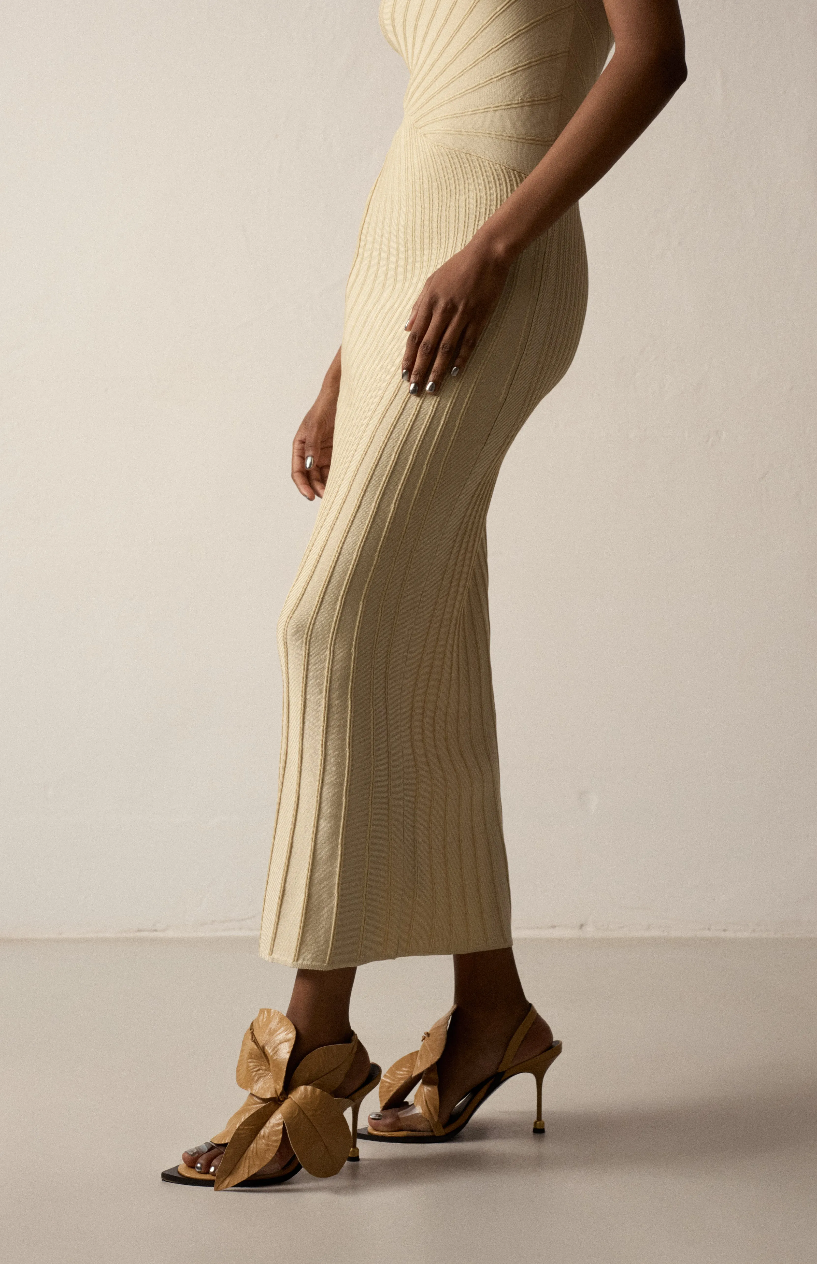 DAISY CAMEL BEIGE sold by Vanda Novak product image thumbnail 4
