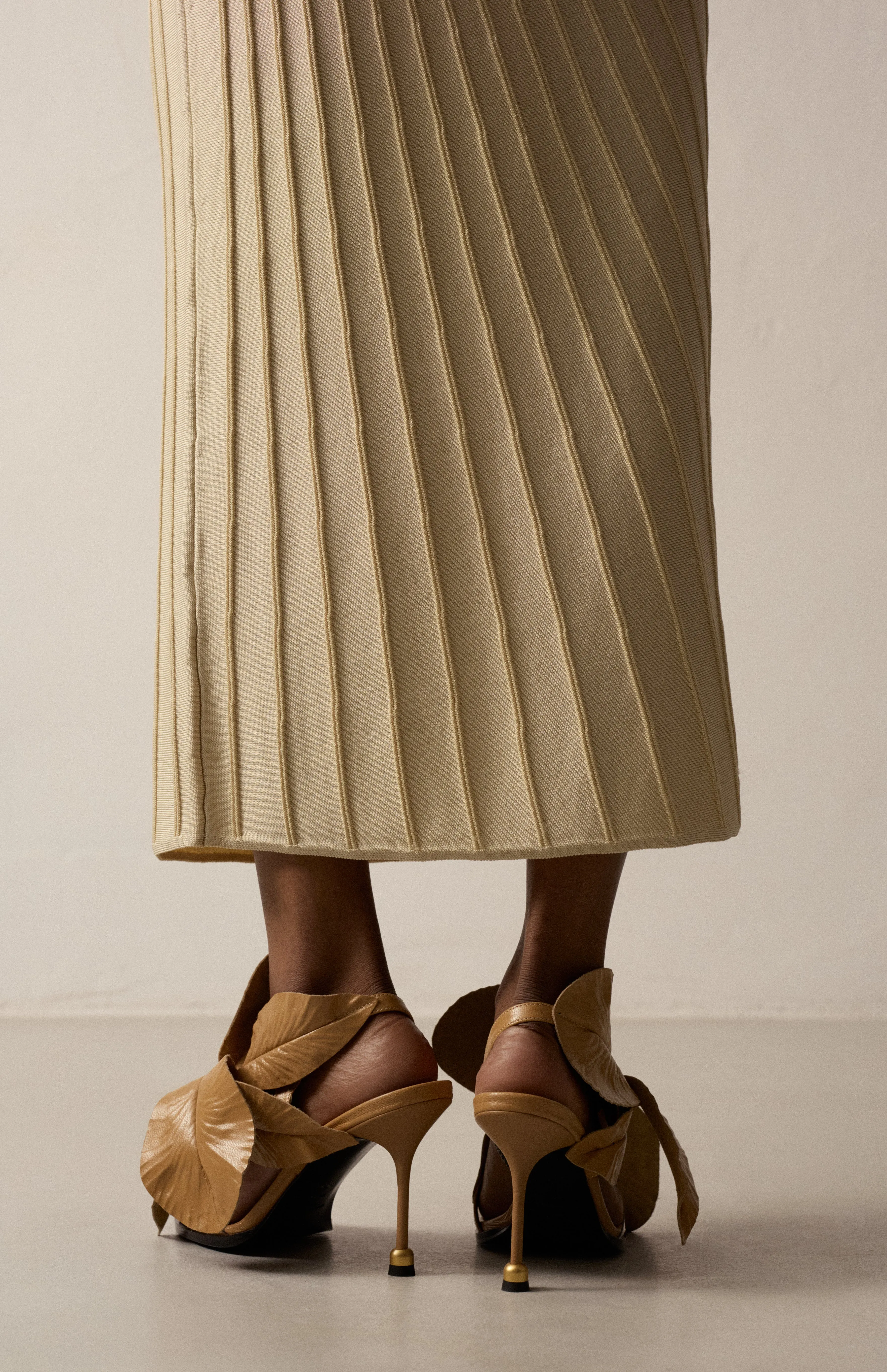 DAISY CAMEL BEIGE sold by Vanda Novak product image thumbnail 5