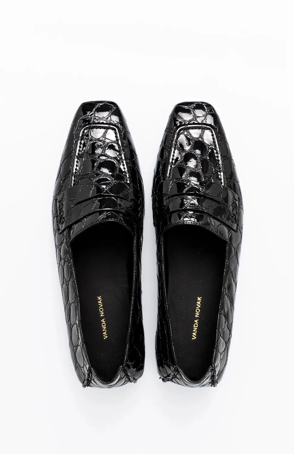 LINDA BLACK PUFFY sold by Vanda Novak product image thumbnail 4