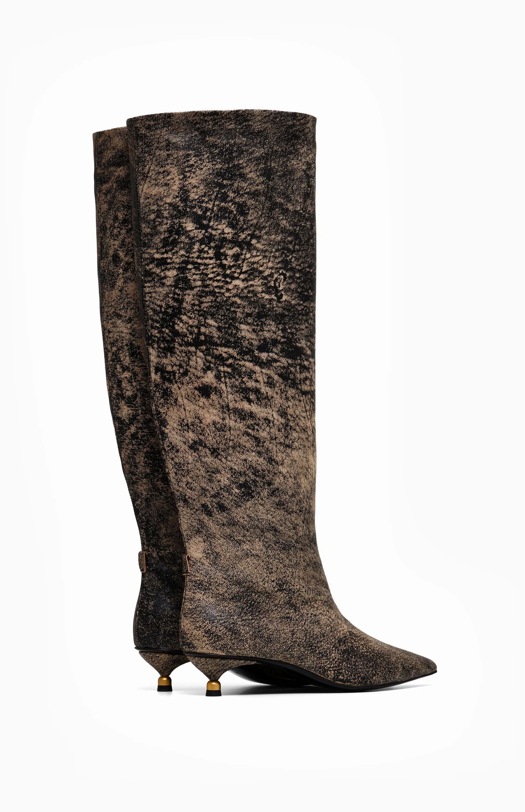 LISA FADING BLACK sold by Vanda Novak product image thumbnail 3