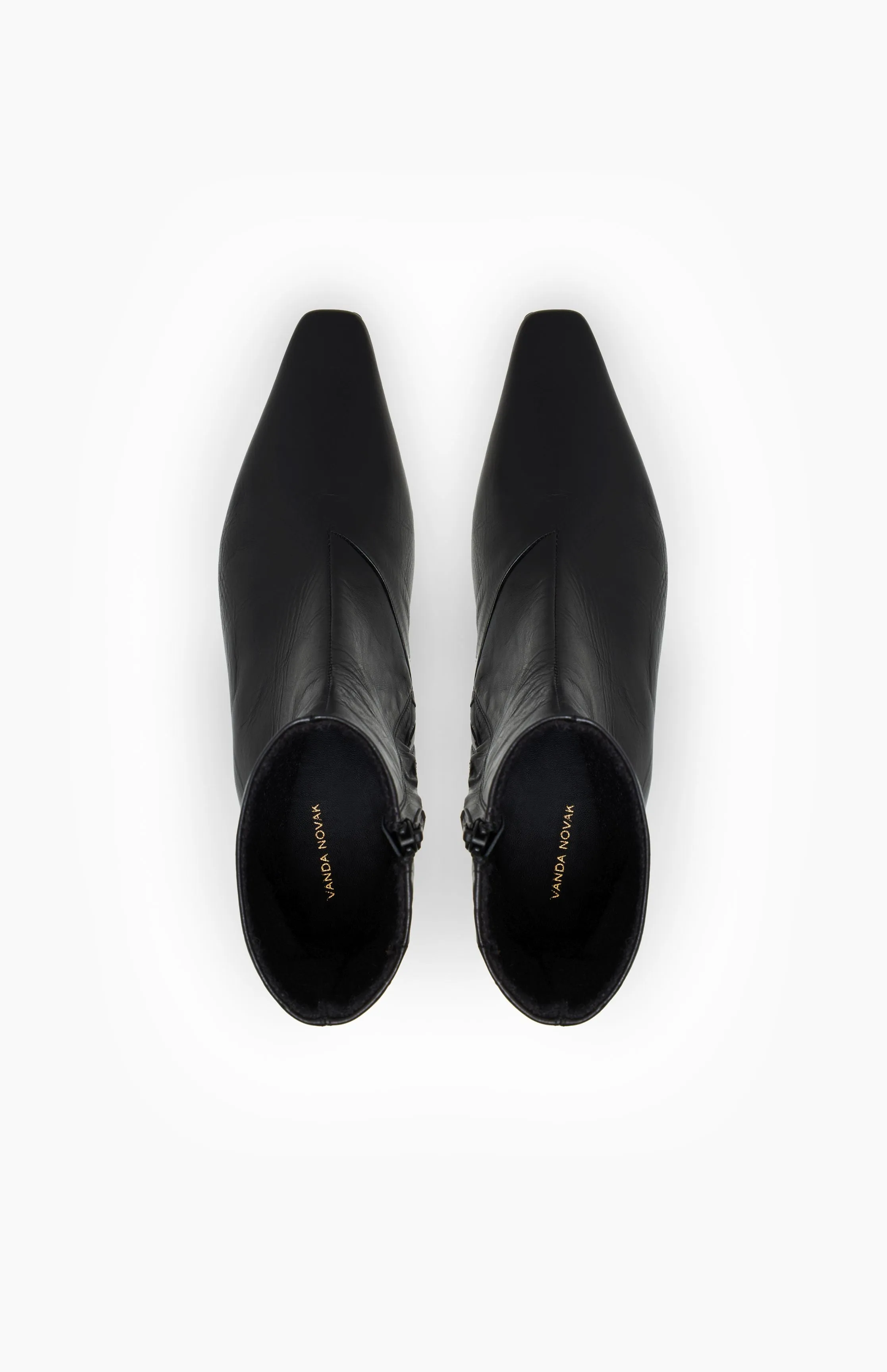 LANA SMOOTH BLACK sold by Vanda Novak product image thumbnail 4