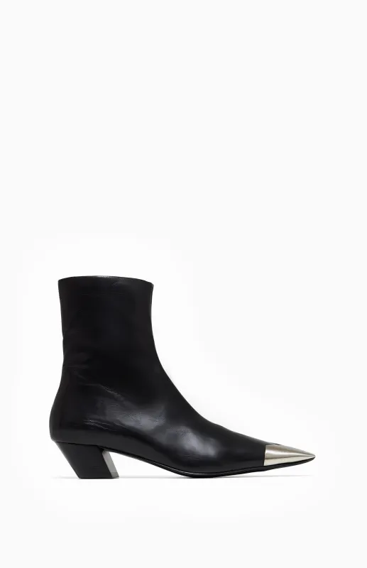 LUCA CRISTAL BLACK sold by Vanda Novak