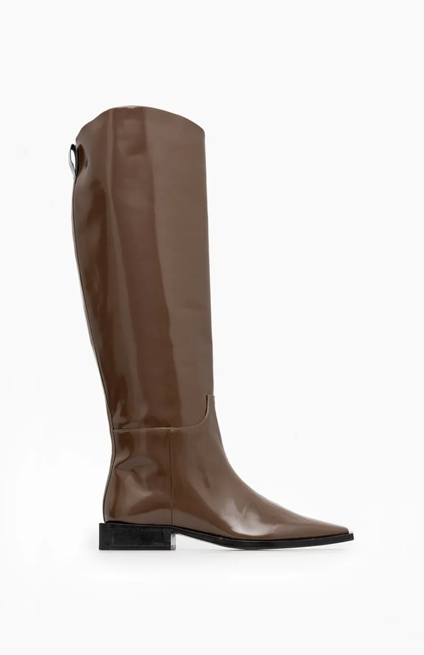 GISELLE NUGAT BROWN sold by Vanda Novak