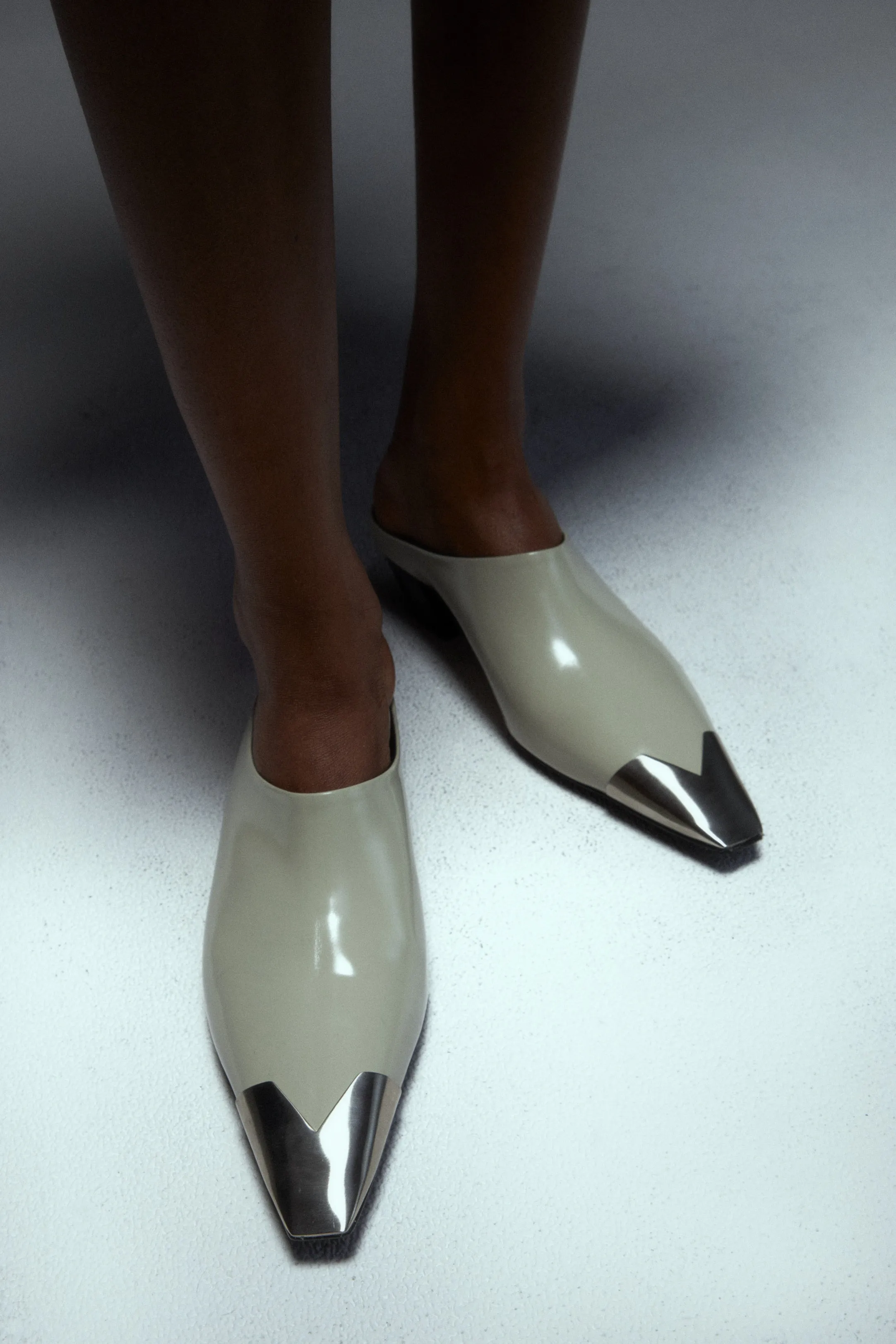 LUCKY DIRTY ICE sold by Vanda Novak product image thumbnail 4