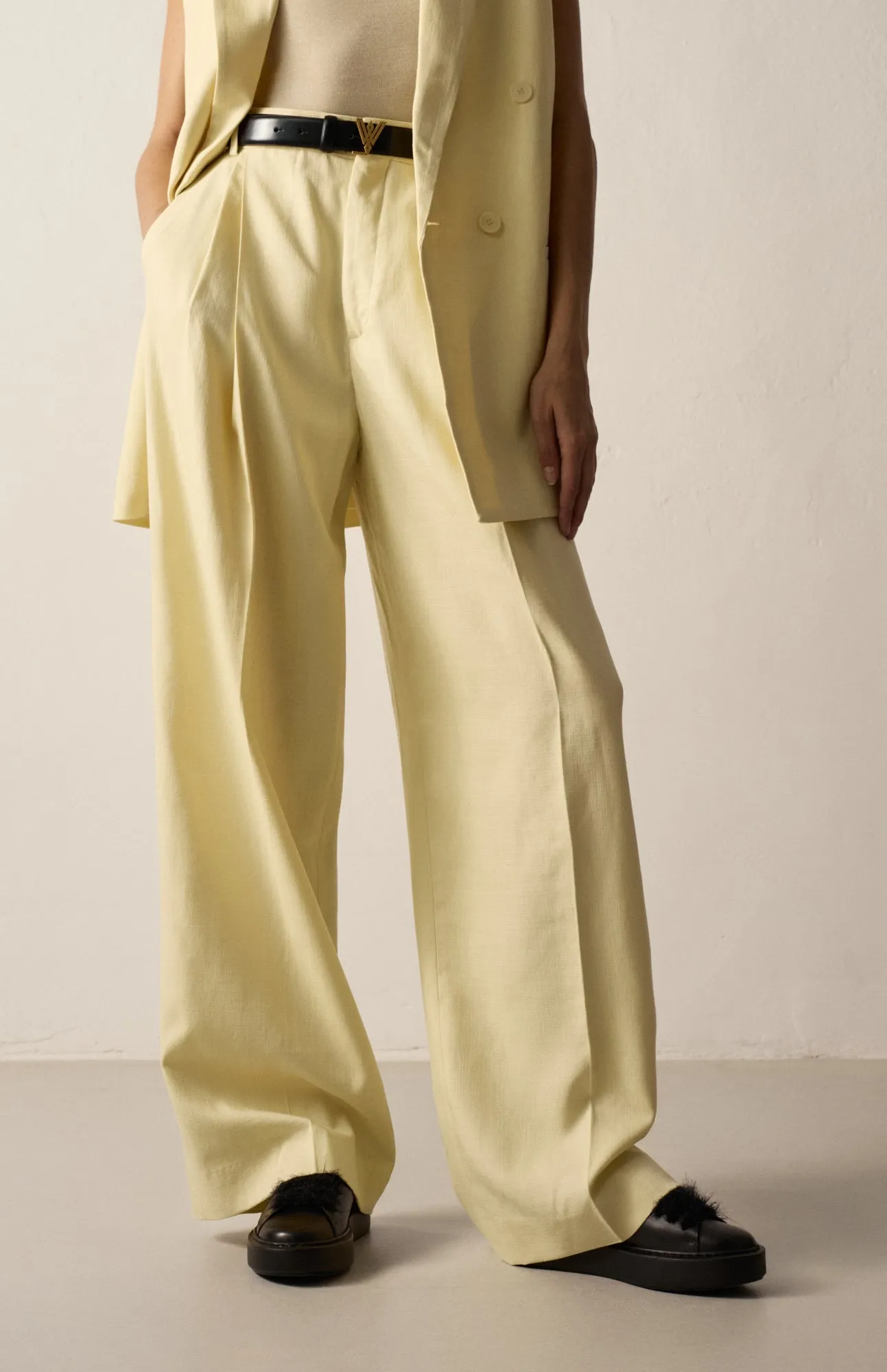 GRACE LIGHT BLACK sold by Vanda Novak product image thumbnail 4