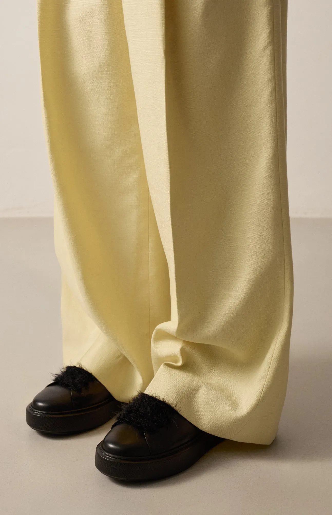 GRACE LIGHT BLACK sold by Vanda Novak product image thumbnail 3