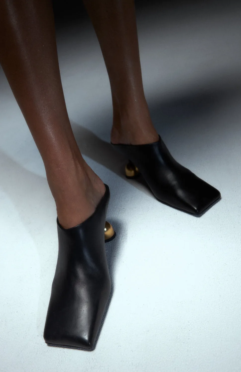 DONNA DEEP BLACK sold by Vanda Novak product image thumbnail 5