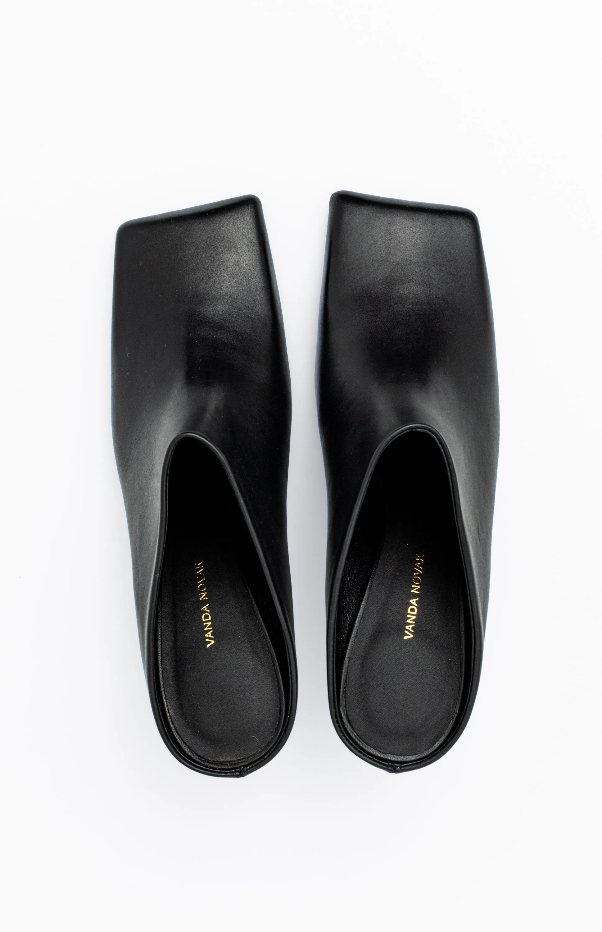 DONNA DEEP BLACK sold by Vanda Novak product image thumbnail 3