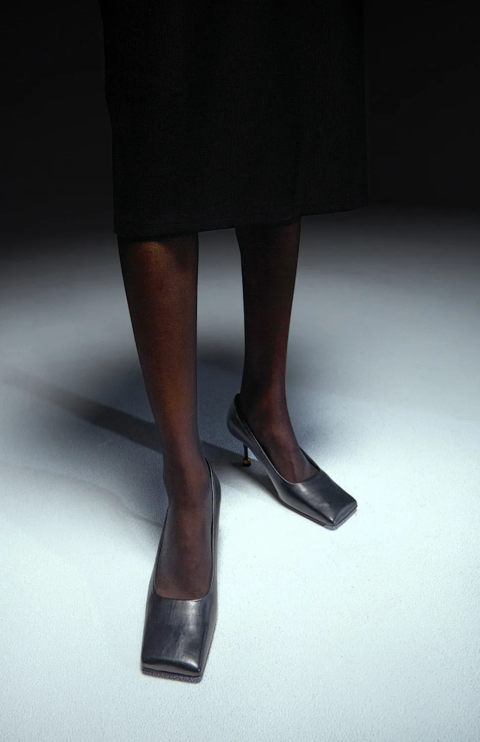 MIRA DEEP BLACK sold by Vanda Novak product image thumbnail 4