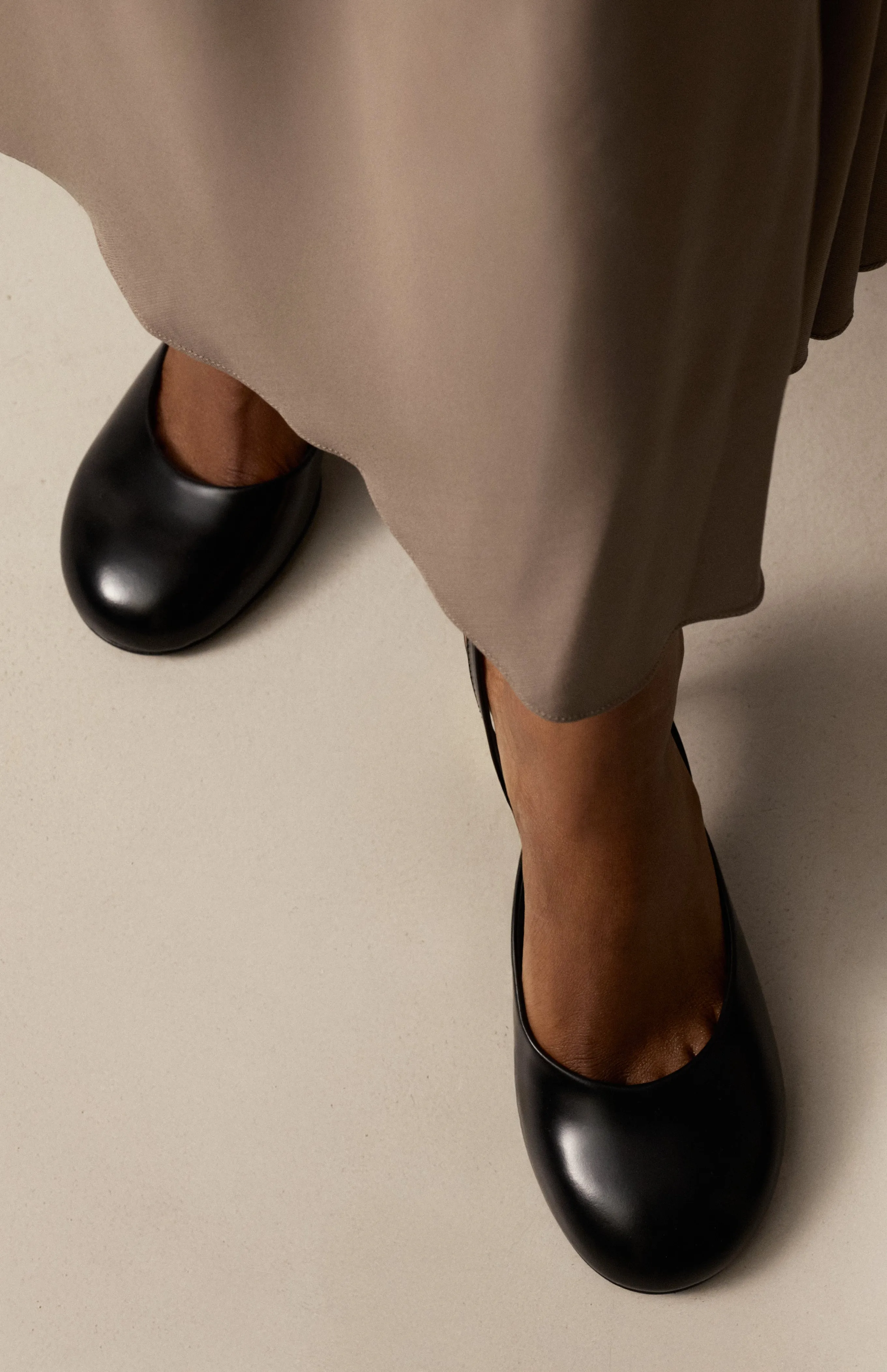 PEGGY DEEP BLACK sold by Vanda Novak product image thumbnail 2