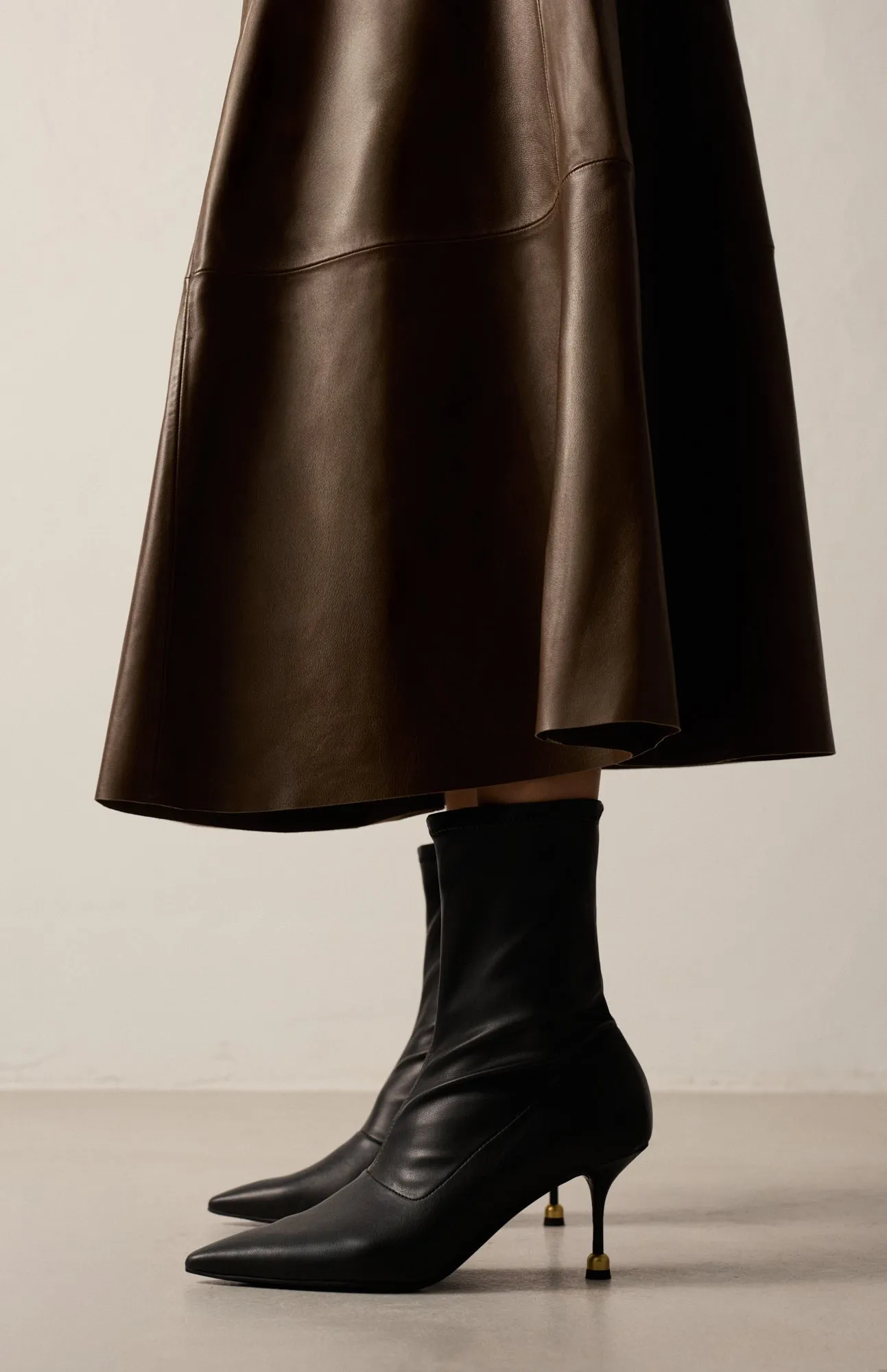 VERA DEEP BLACK sold by Vanda Novak product image thumbnail 3